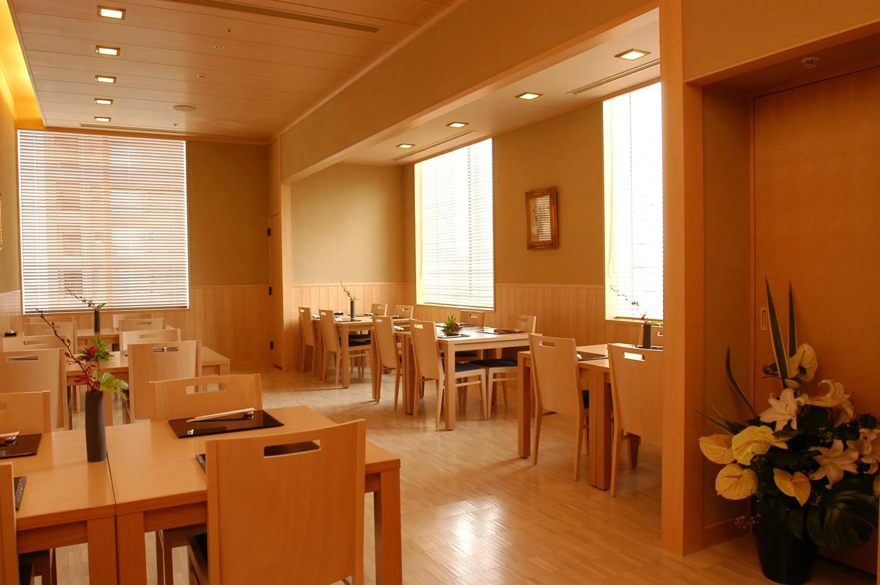 Restaurant/places to eat in Hotel Monterey La Soeur Osaka
