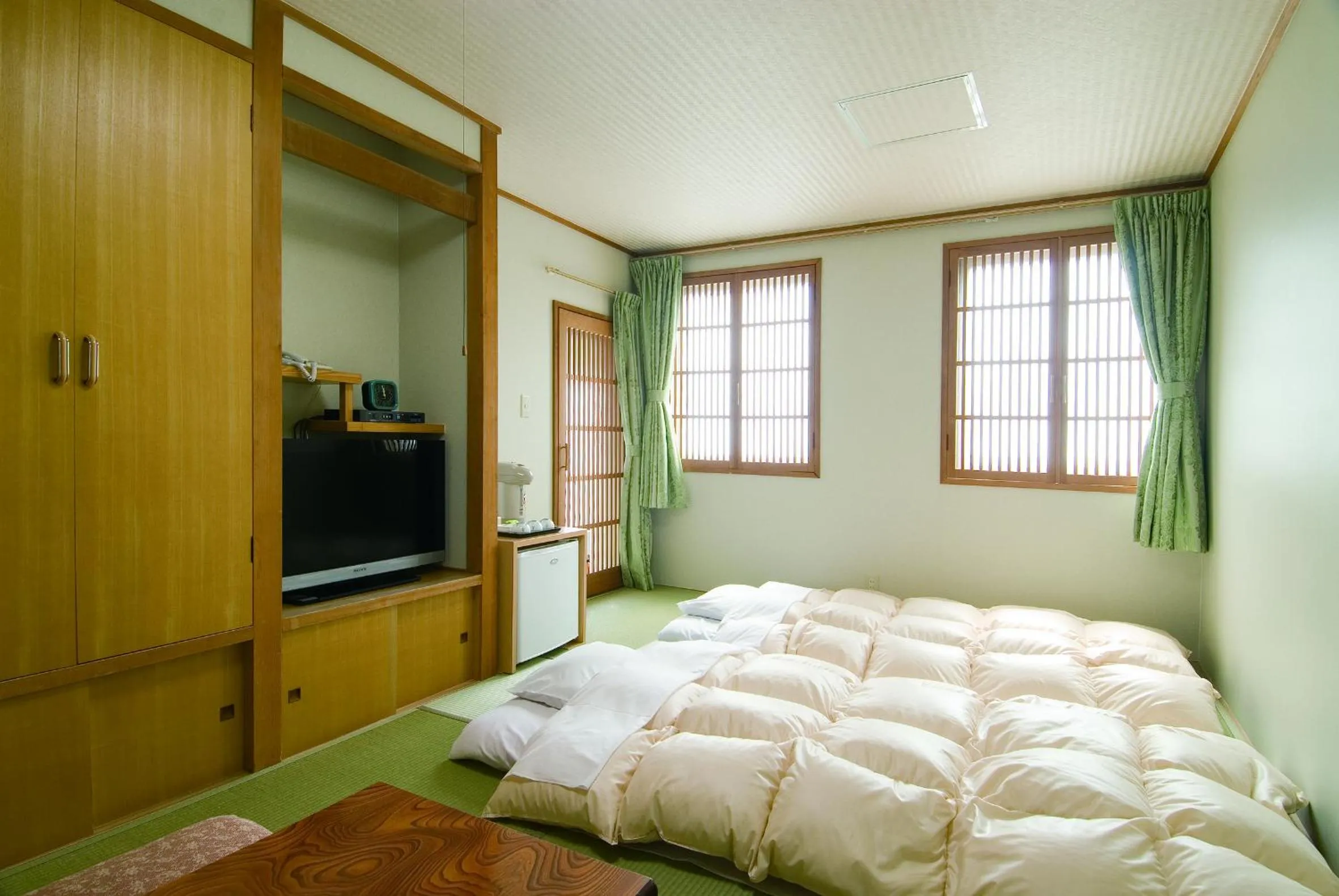 Photo of the whole room, Bed in Hotel New Ohte