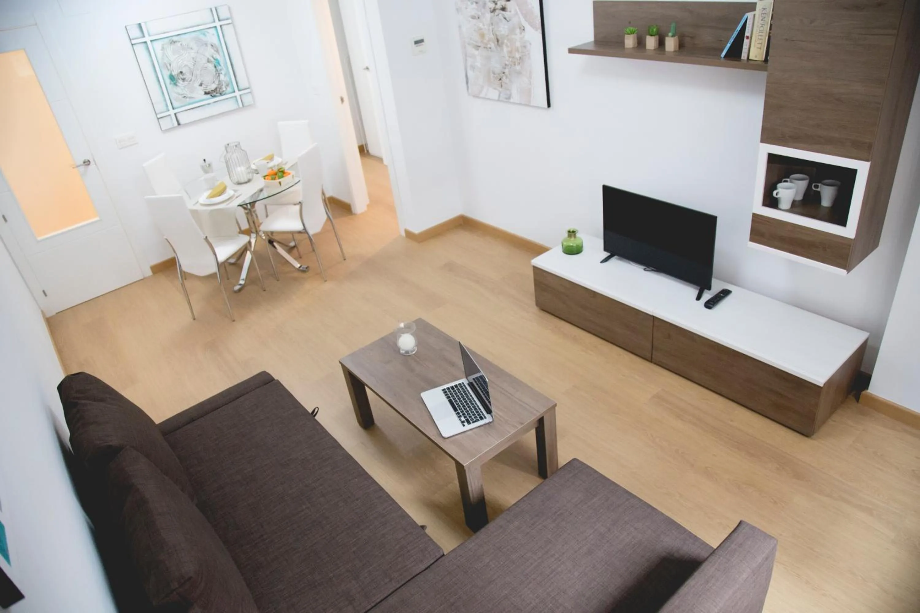 Dining area in Be Free Granada