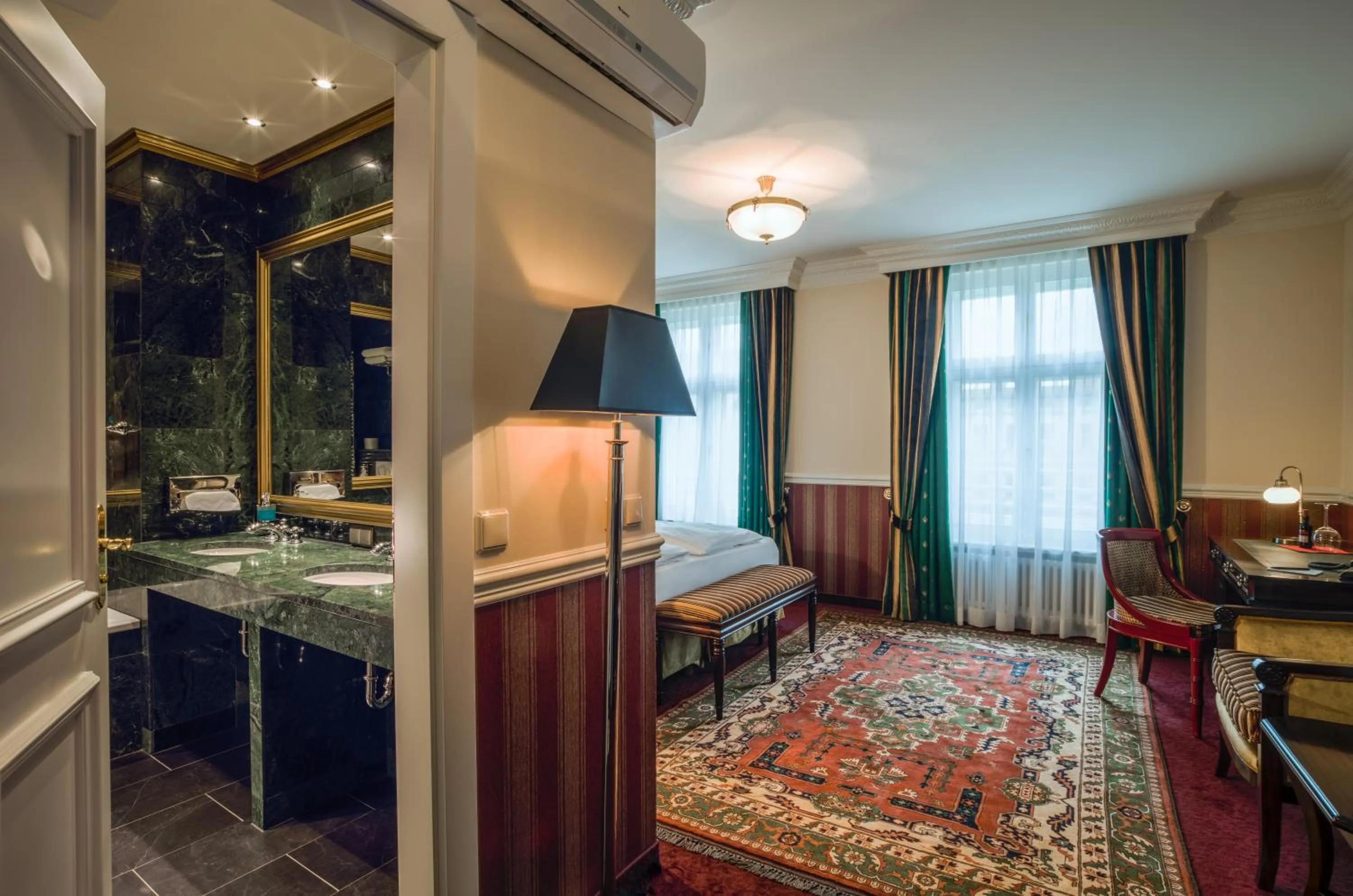 Living room in Myer's Hotel Berlin