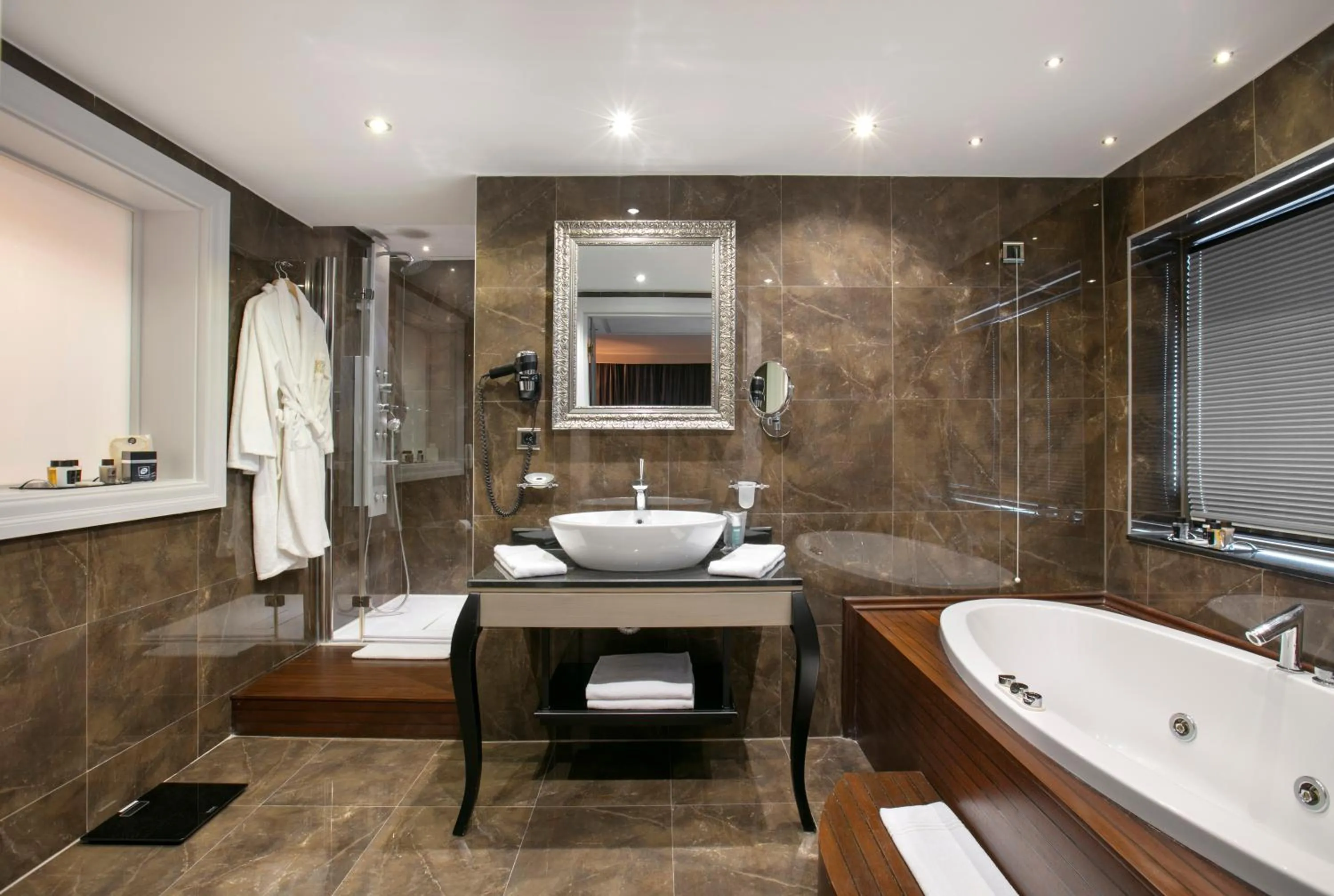 Shower in Limak Eurasia Luxury Hotel