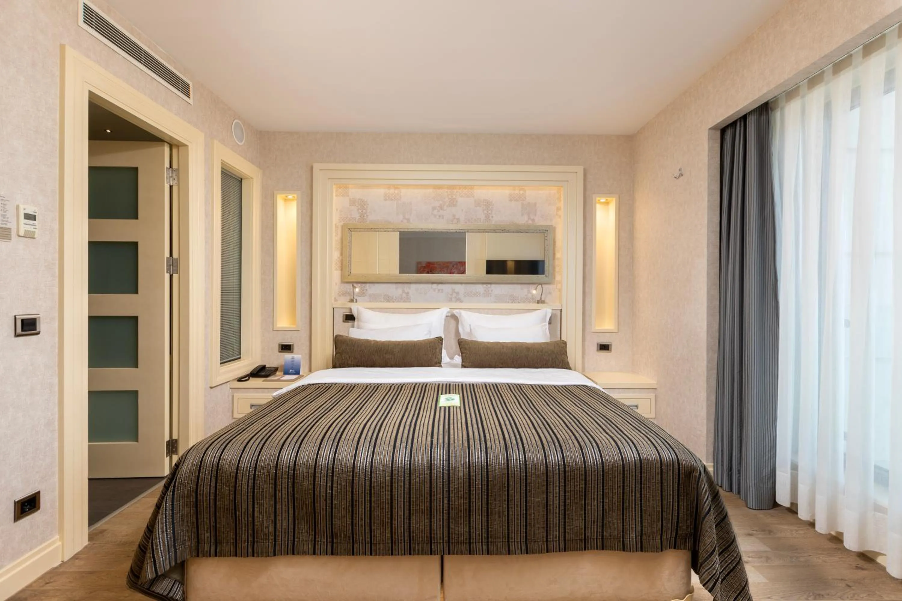 Bed in Limak Eurasia Luxury Hotel