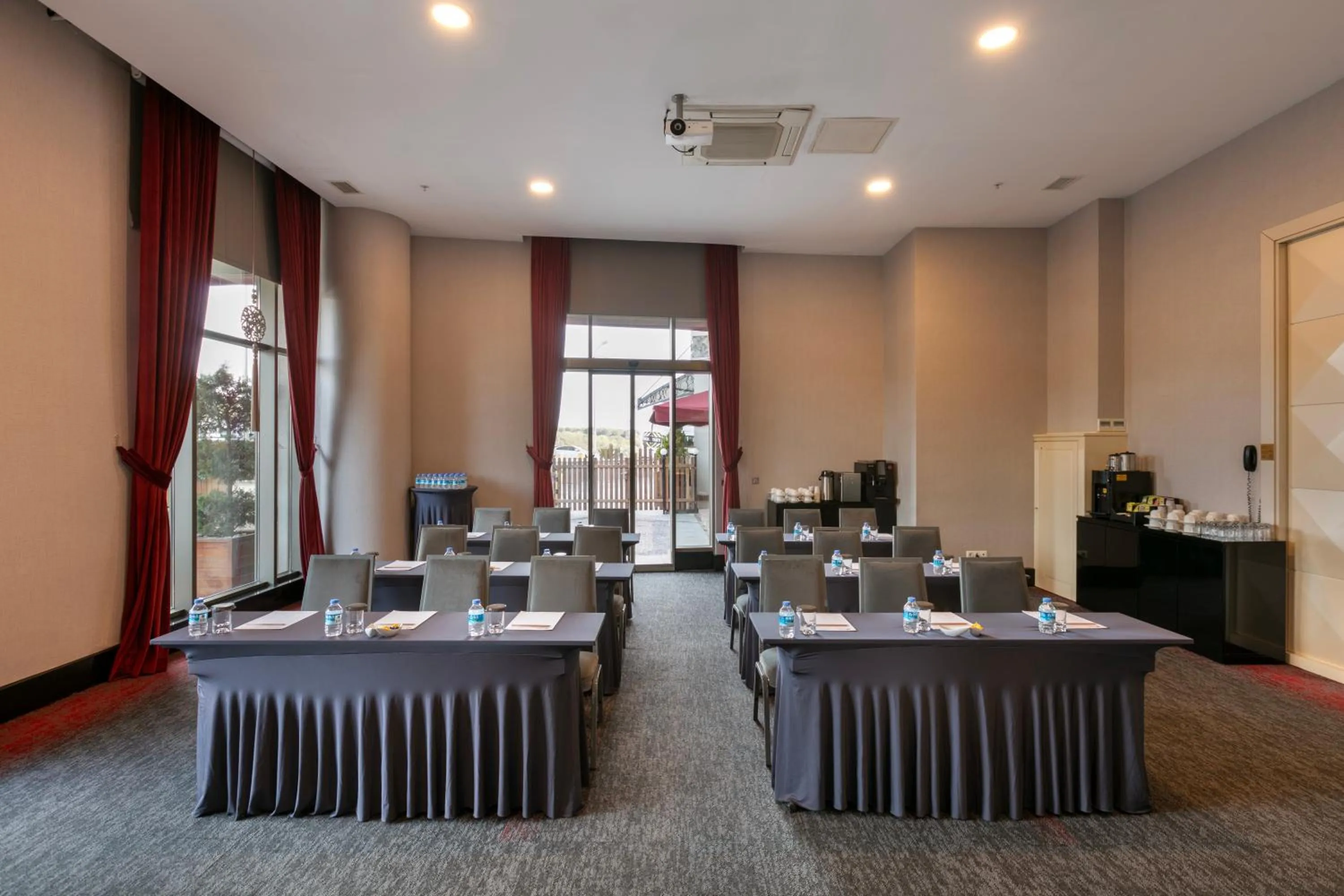 Meeting/conference room in Limak Eurasia Luxury Hotel