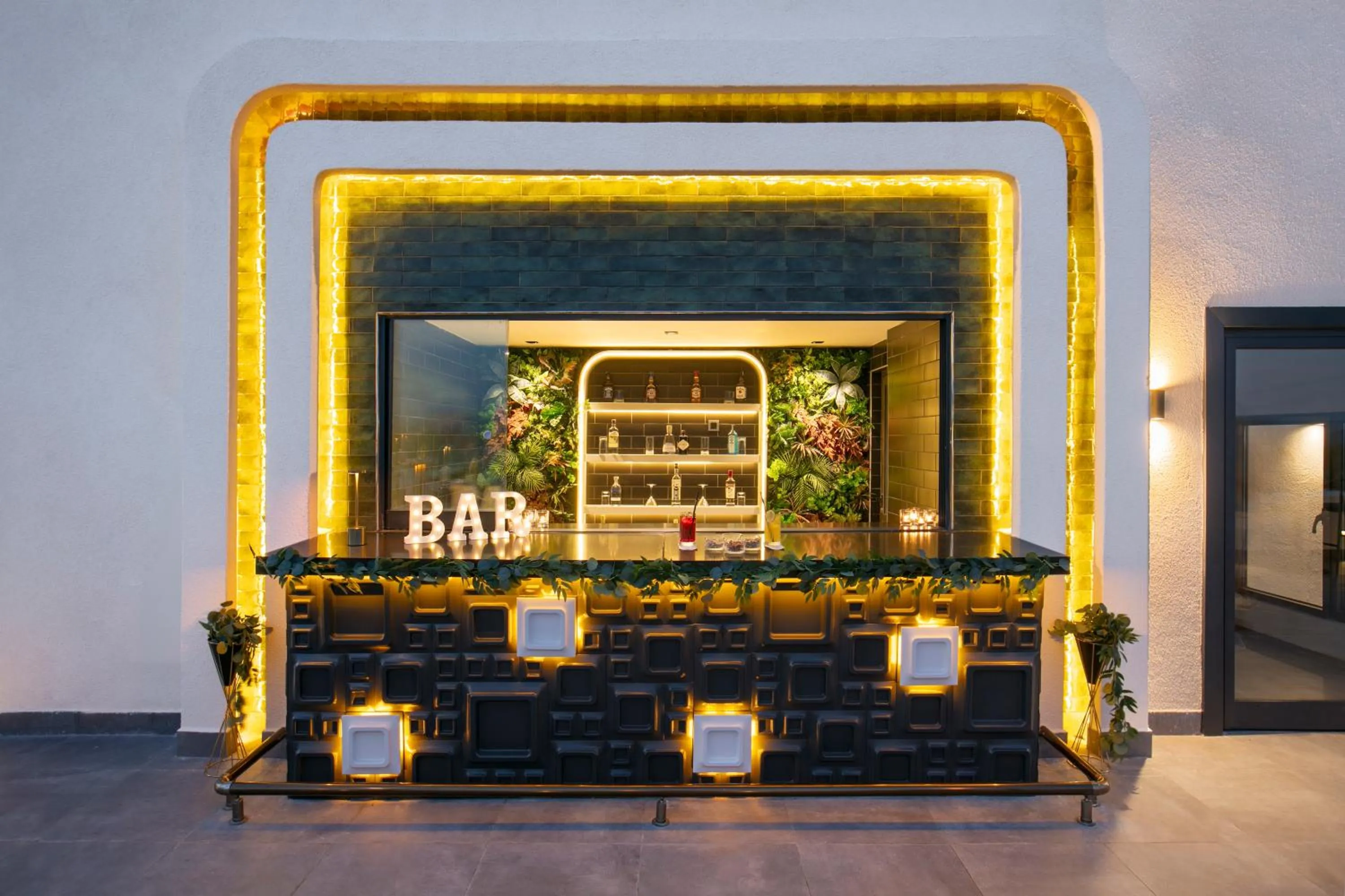 Lounge or bar in Limak Eurasia Luxury Hotel