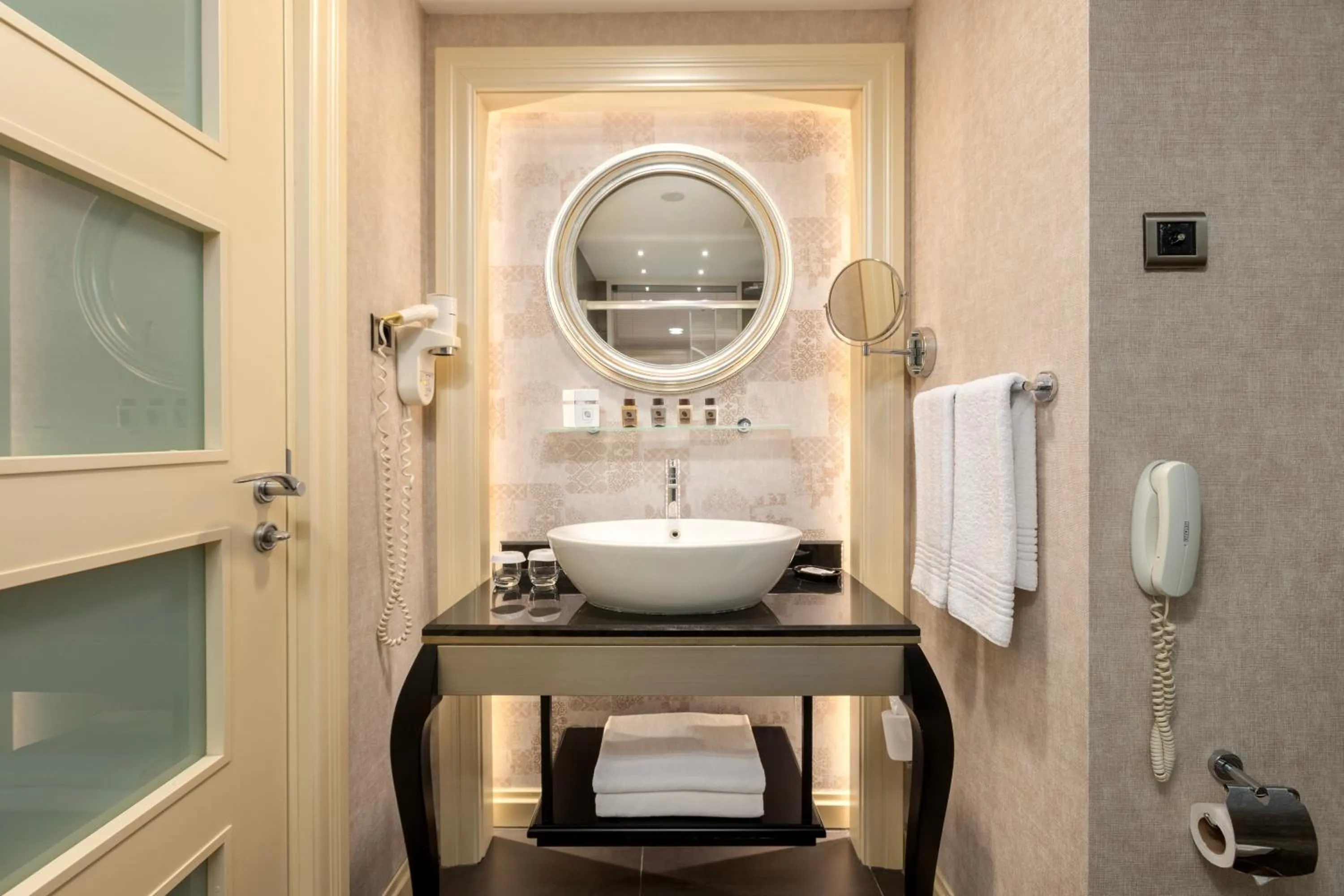 Shower in Limak Eurasia Luxury Hotel