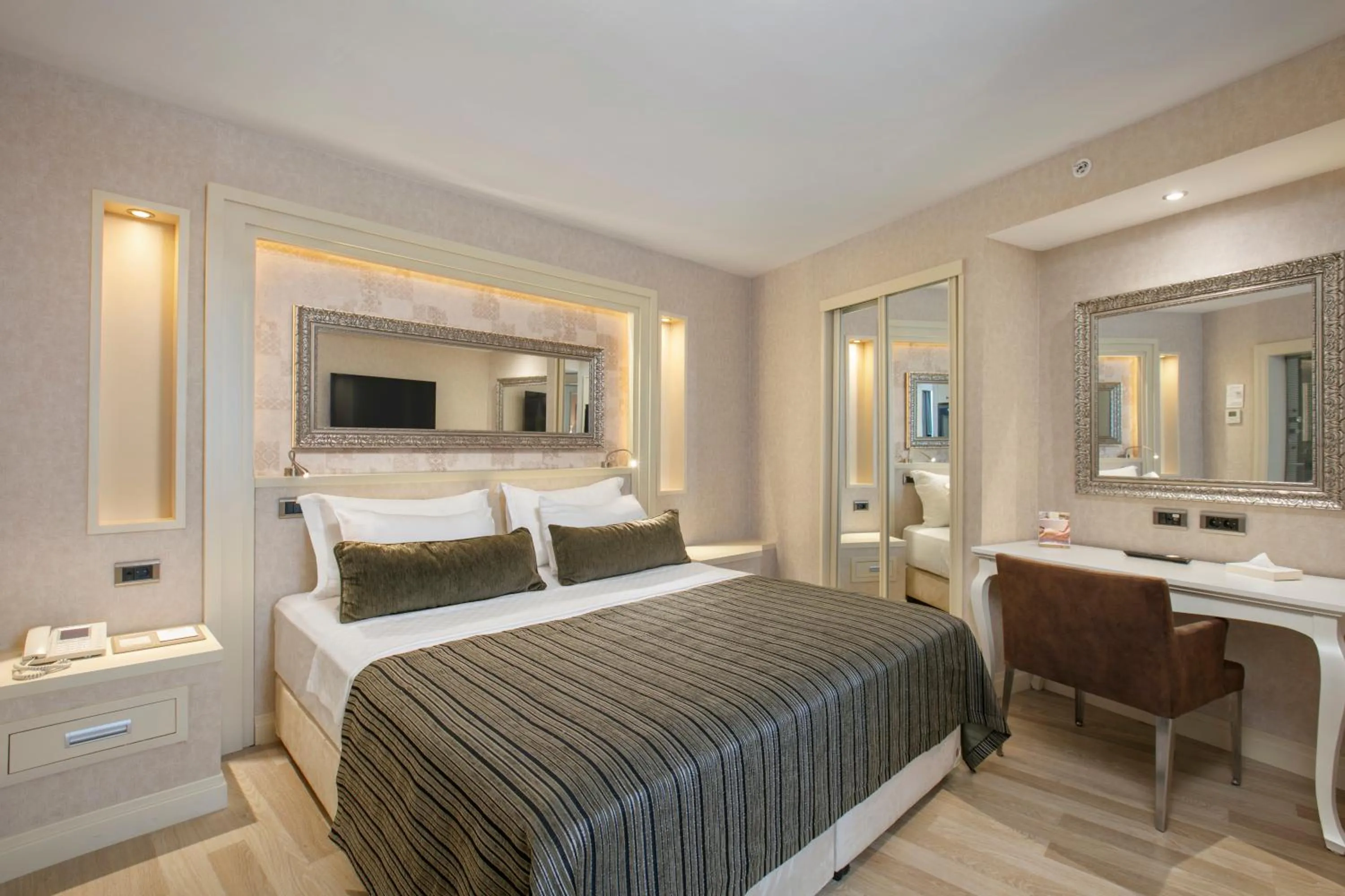 Bed in Limak Eurasia Luxury Hotel