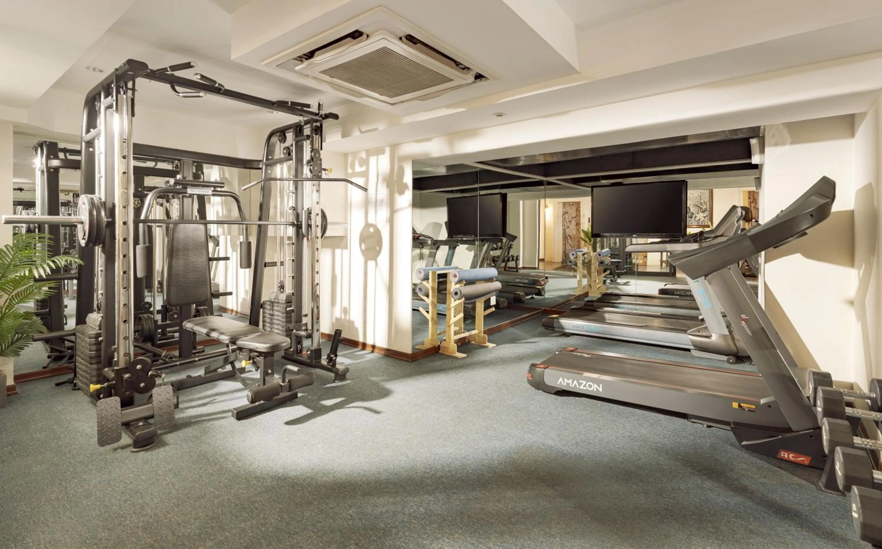 Fitness centre/facilities in Hanoi Tirant Hotel