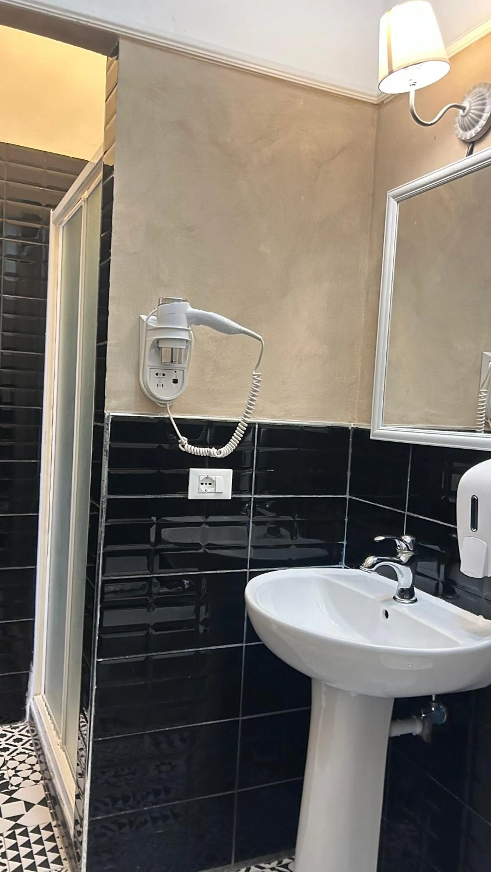 Bathroom in Boutique Hotel Calais Milano