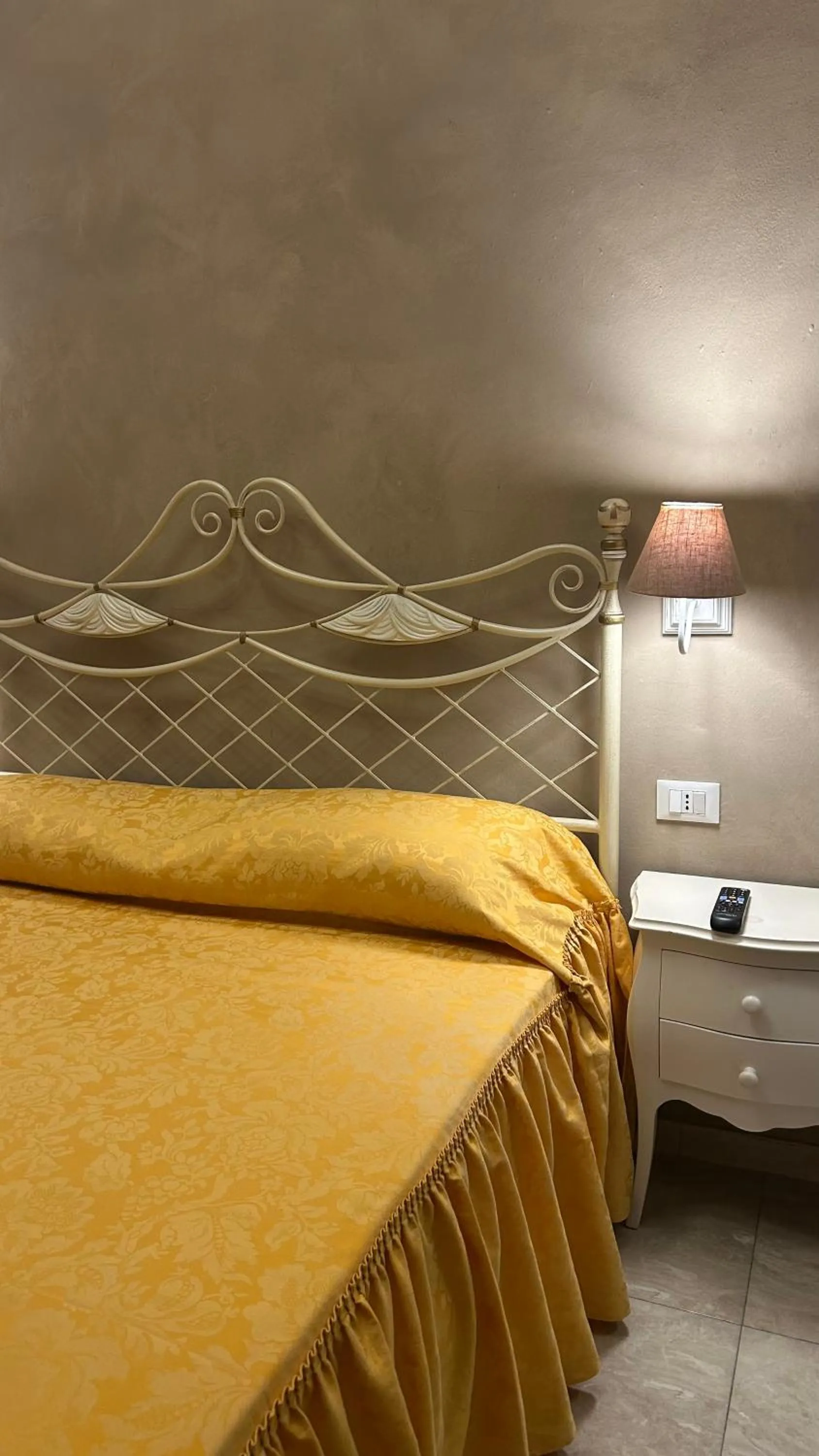 Bedroom, Bed in Boutique Hotel Calais Milano