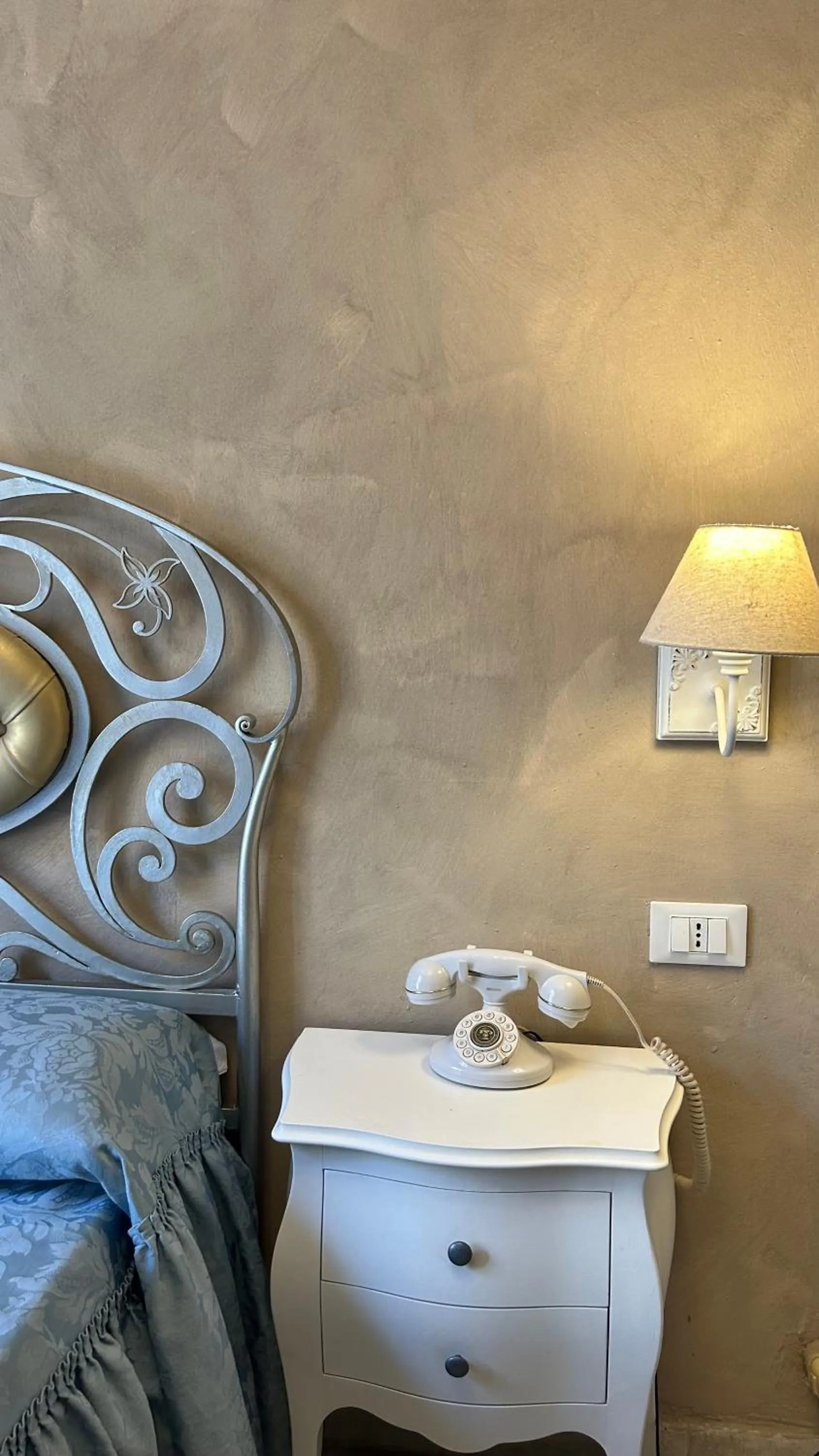 Decorative detail in Boutique Hotel Calais Milano