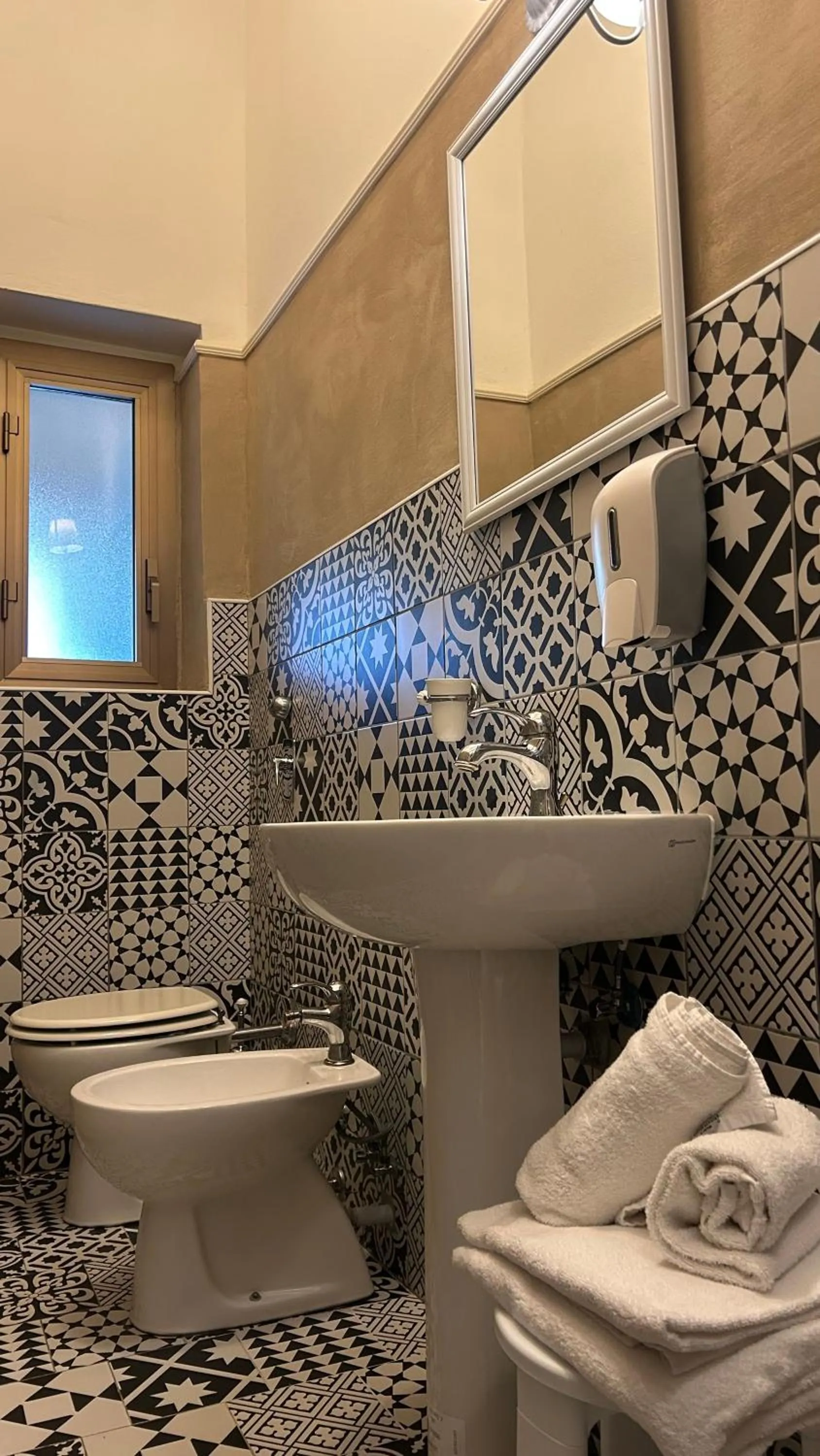 Bathroom in Boutique Hotel Calais Milano