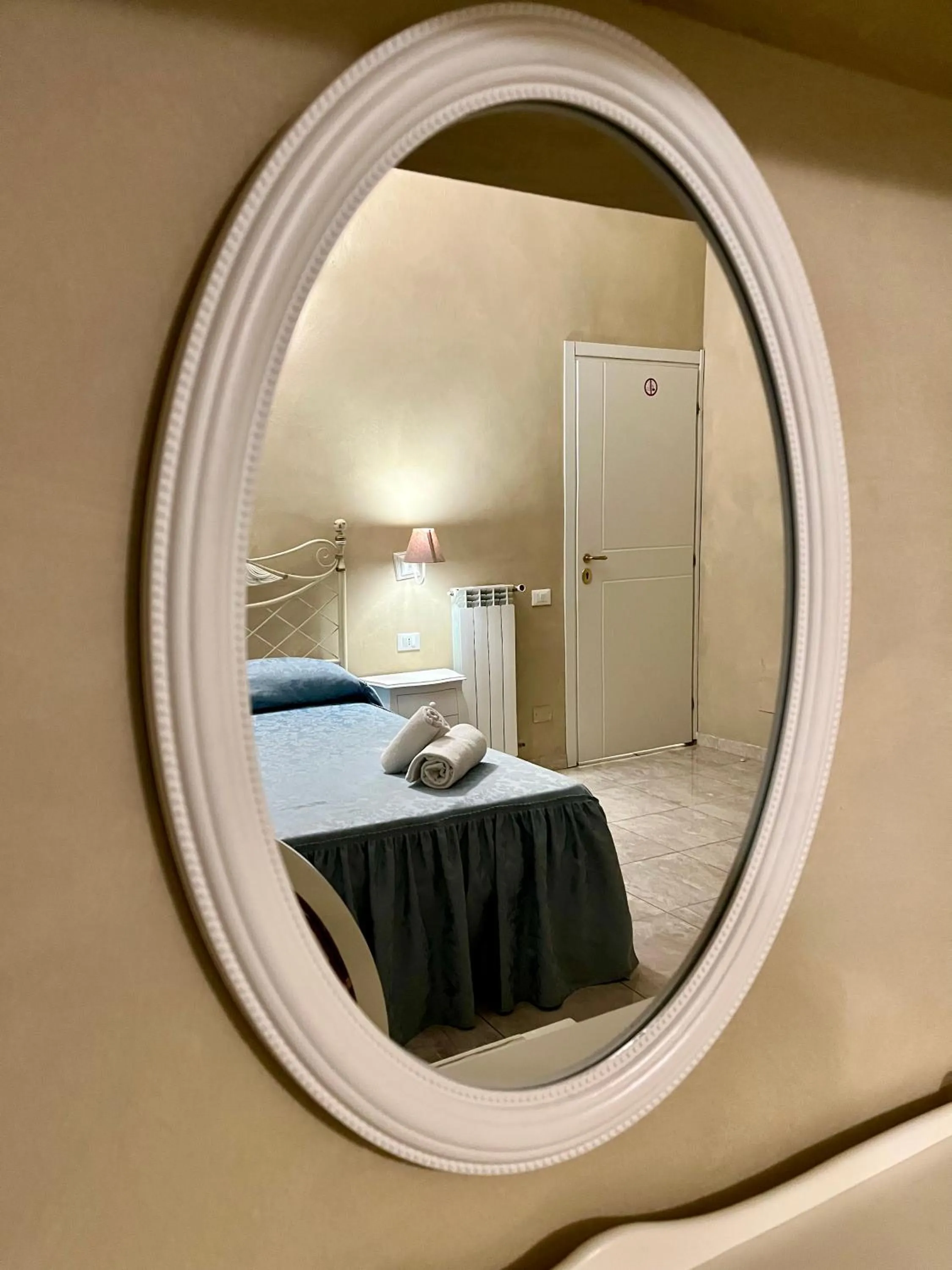 Bed in Boutique Hotel Calais Milano