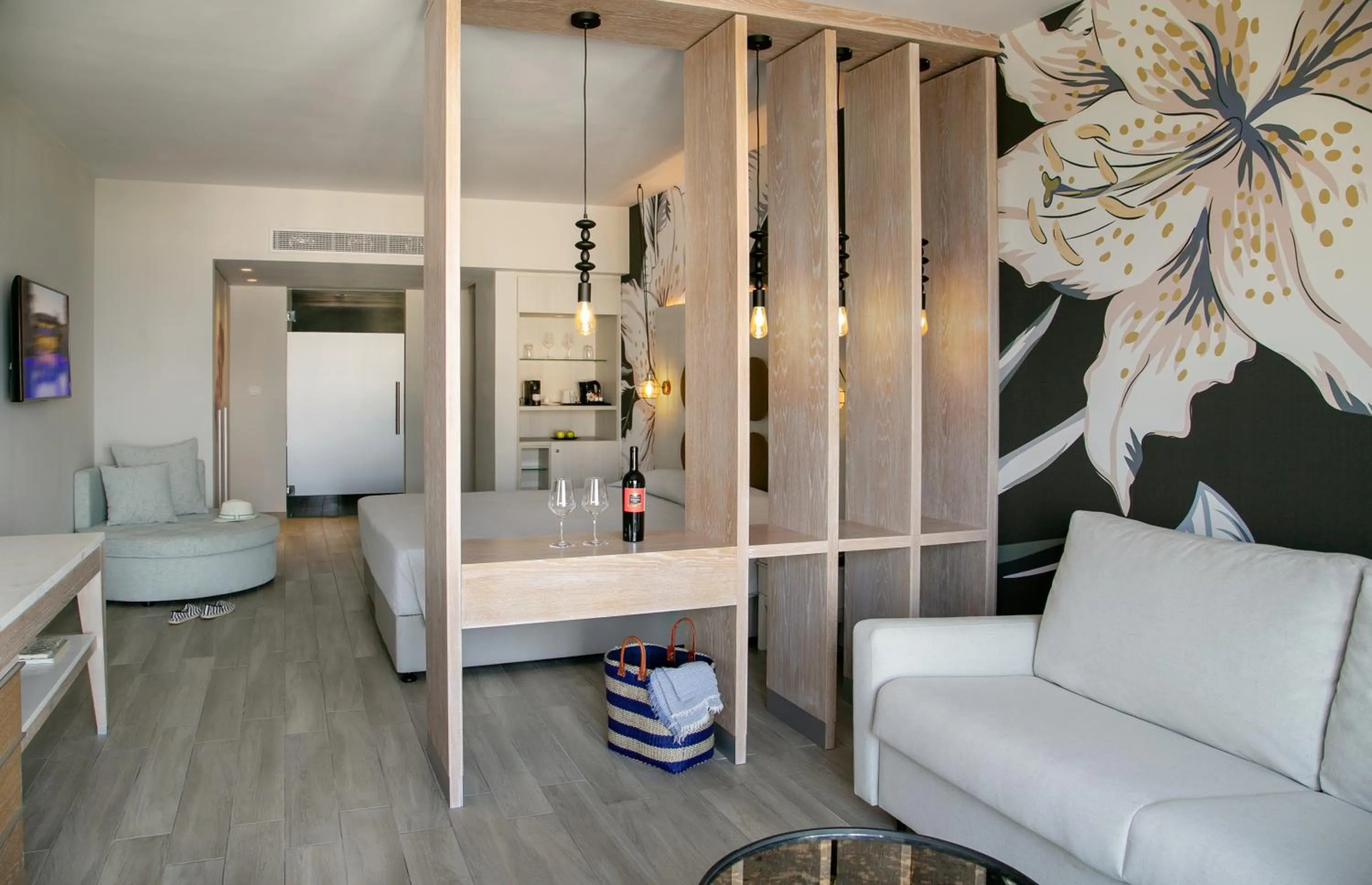 Bed in Vangelis Hotel & Suites