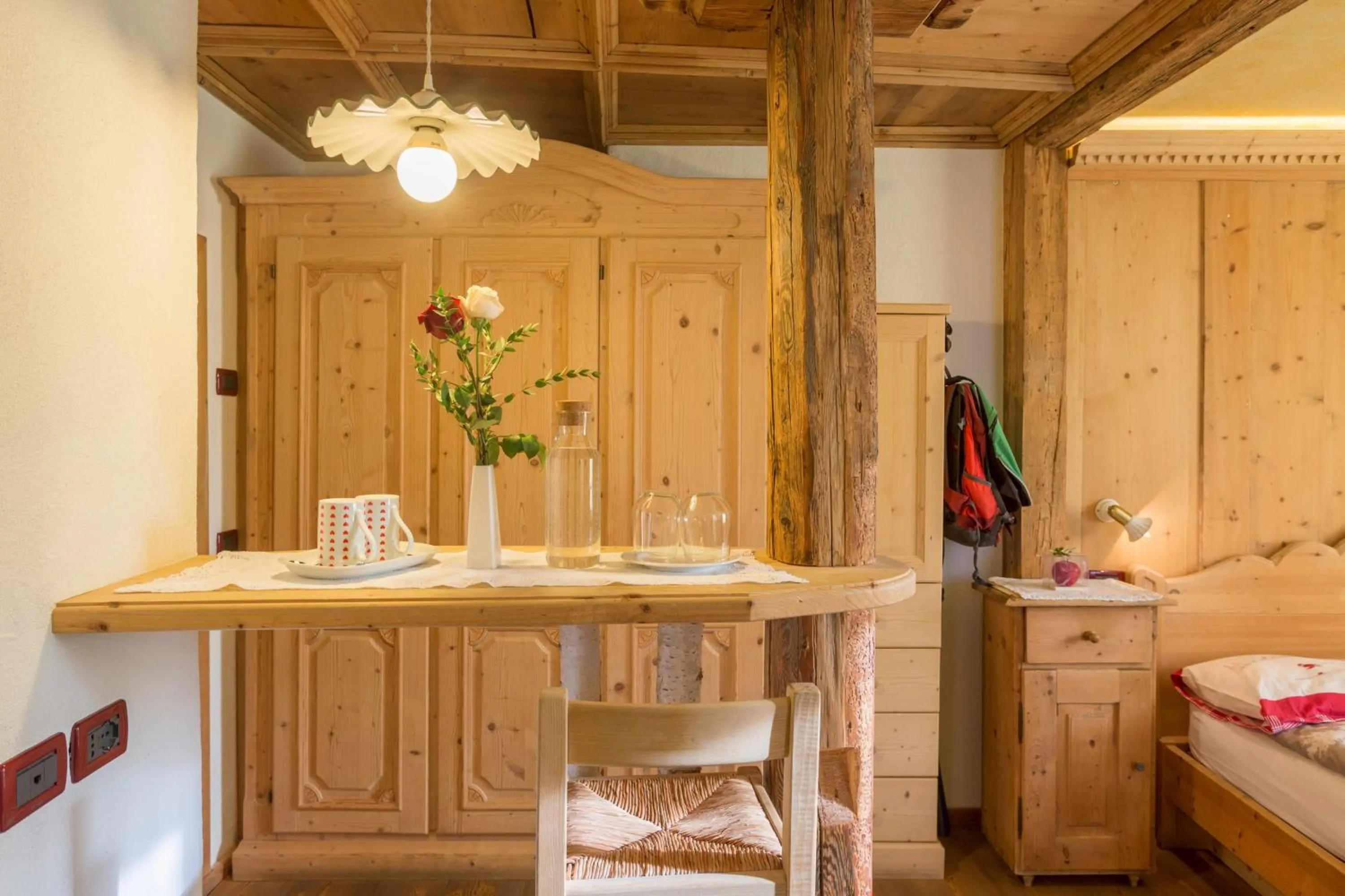 Bed in Historic Hotel Ristorante La Stua