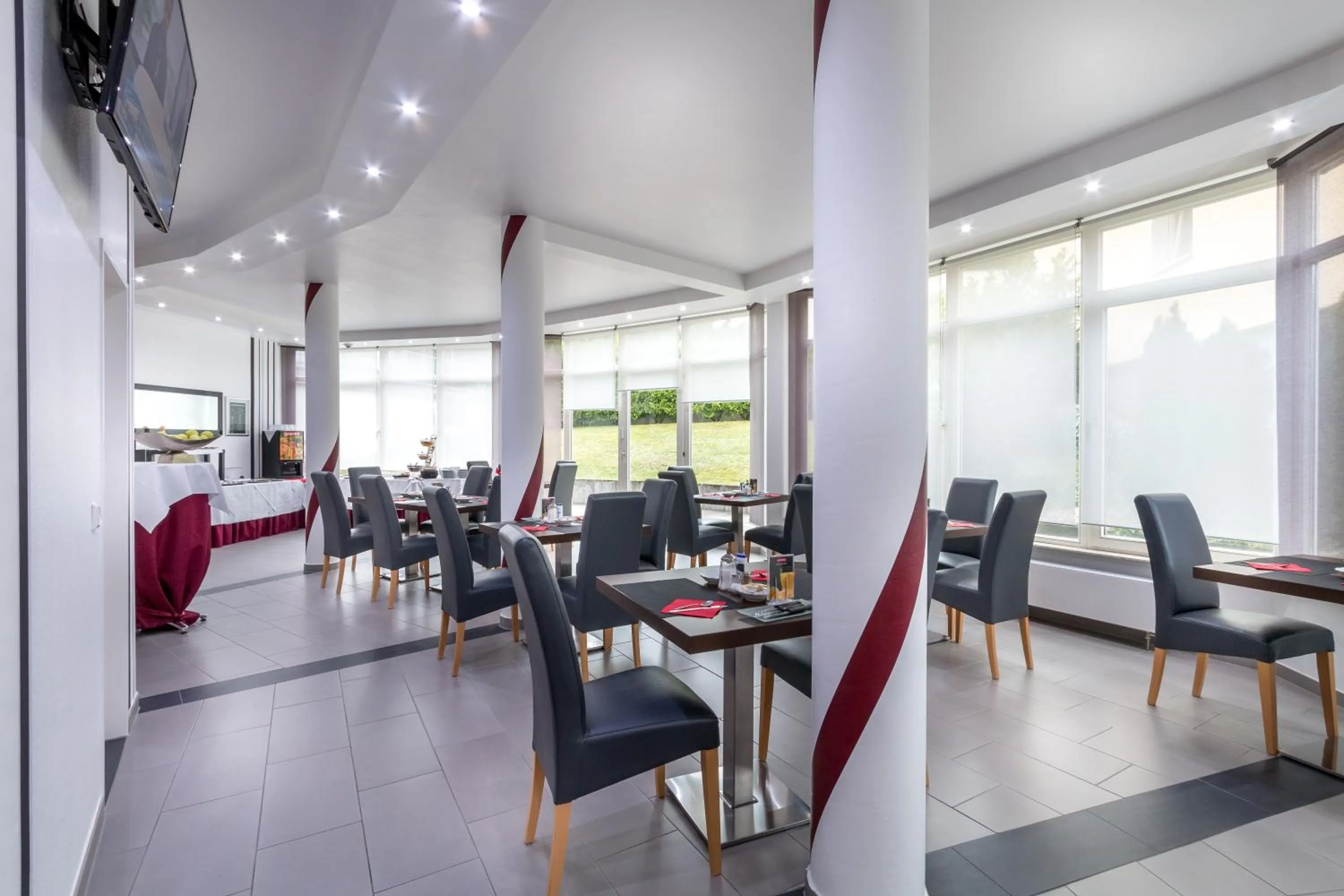 Buffet breakfast in Turmhotel Rhein-Main