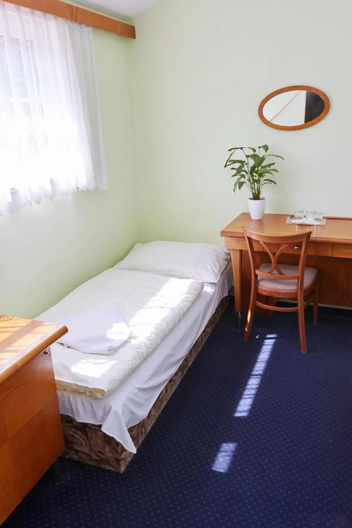 Living room, Bed in Hotel Skalní Mlýn