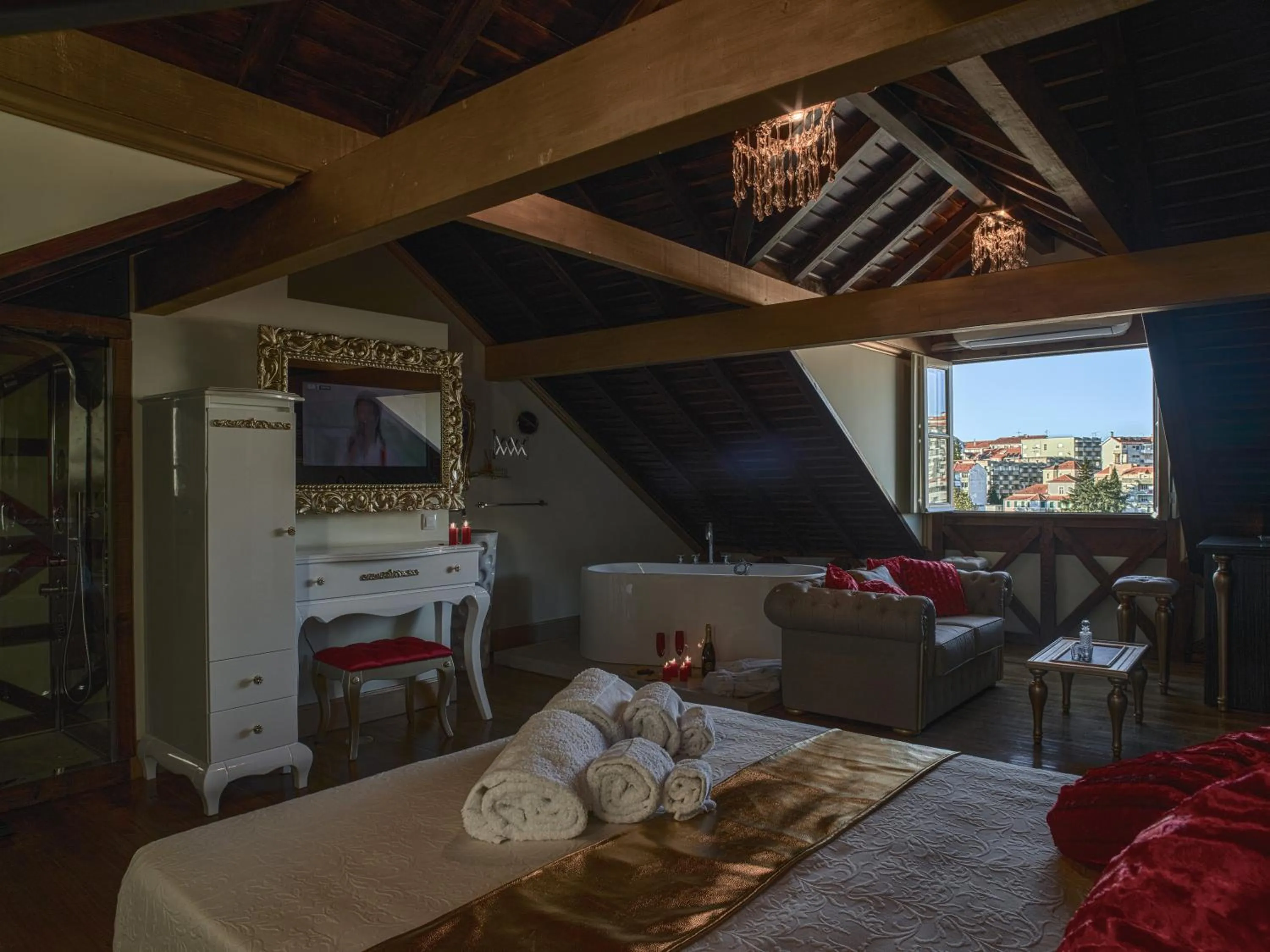 Bed in Solar Antigo Luxury Coimbra