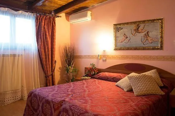 Bed in Villa Altieri