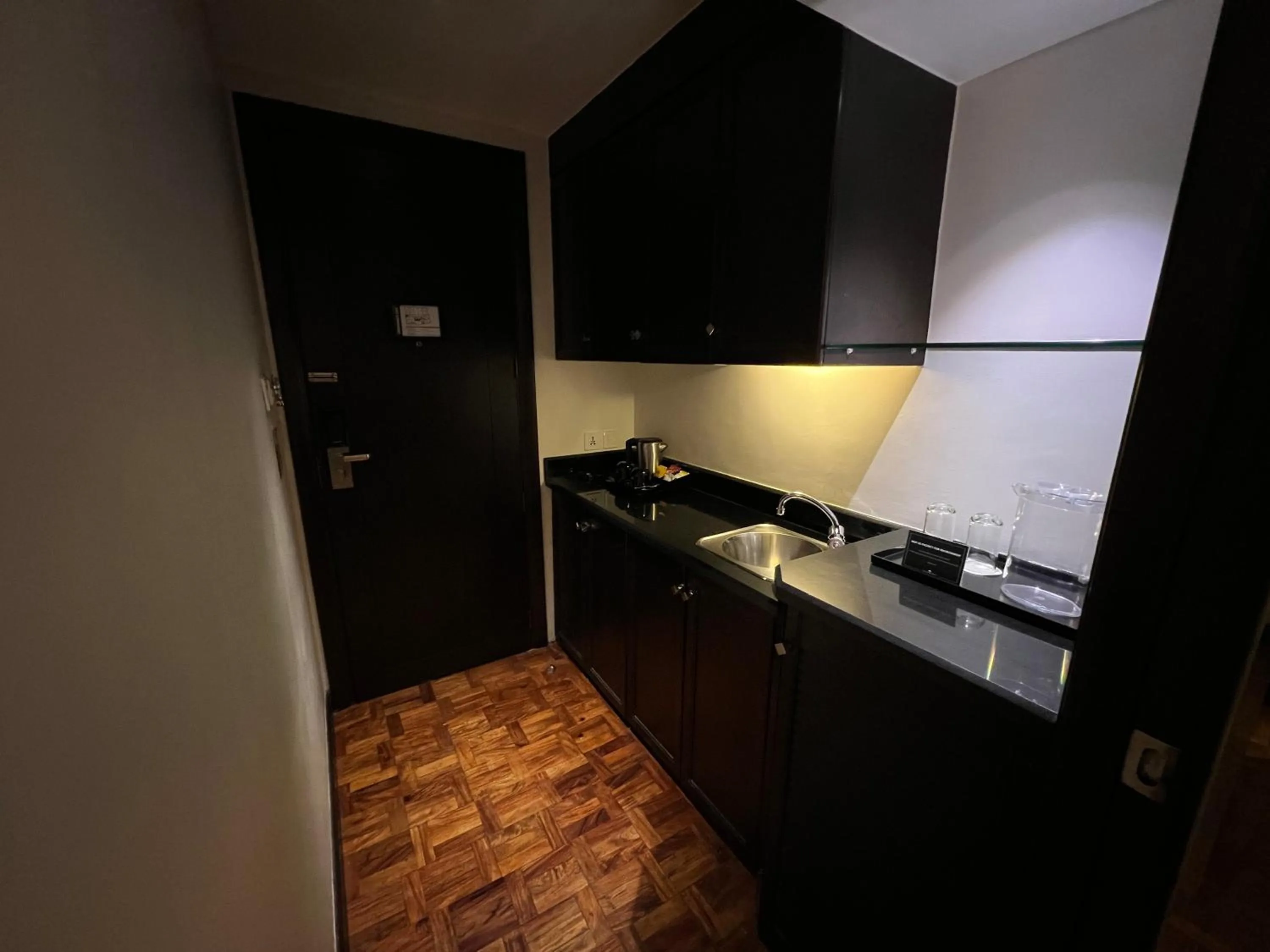 Kitchen or kitchenette in City Garden Hotel Makati
