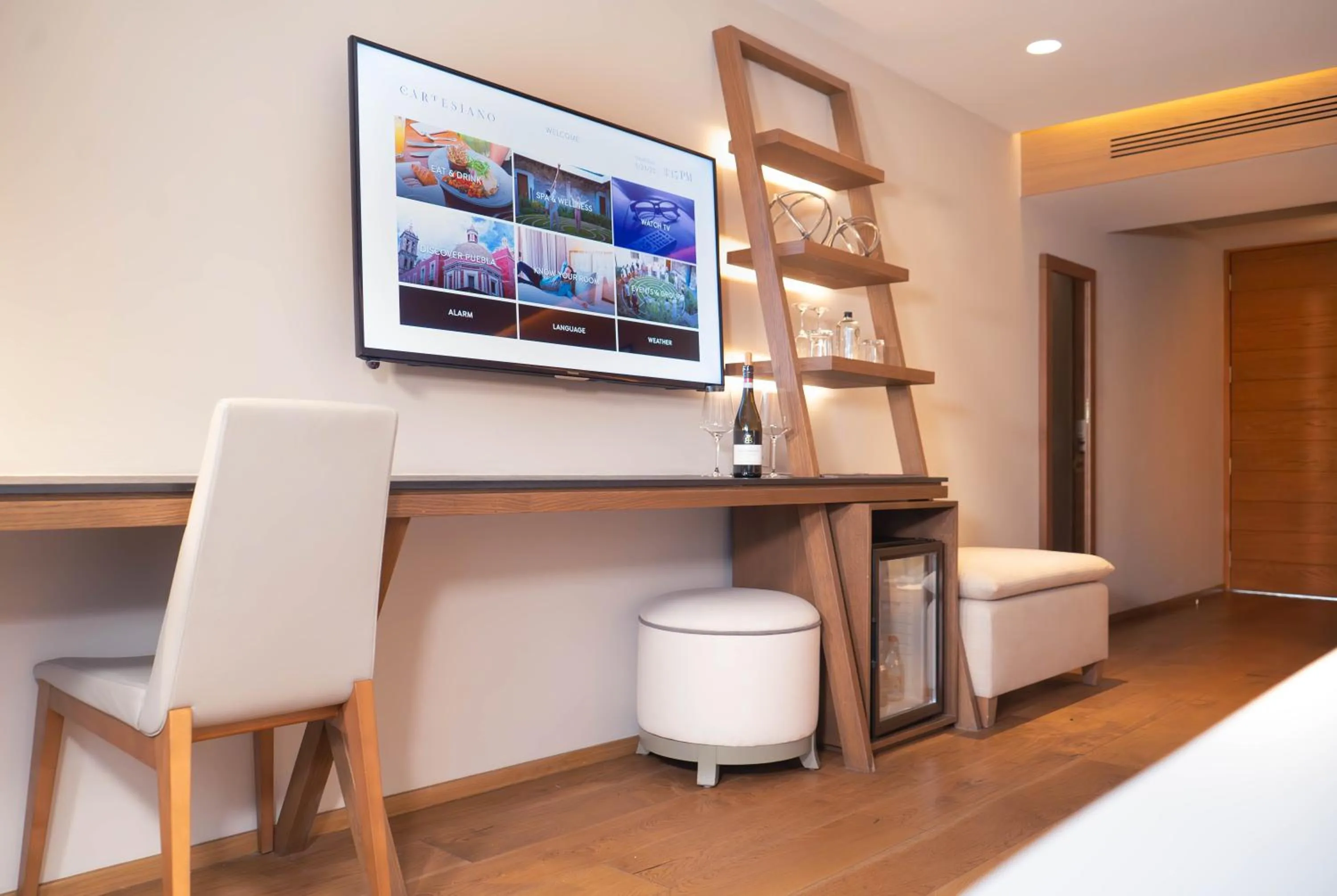 TV and multimedia in Cartesiano Boutique & Wellness Hotel