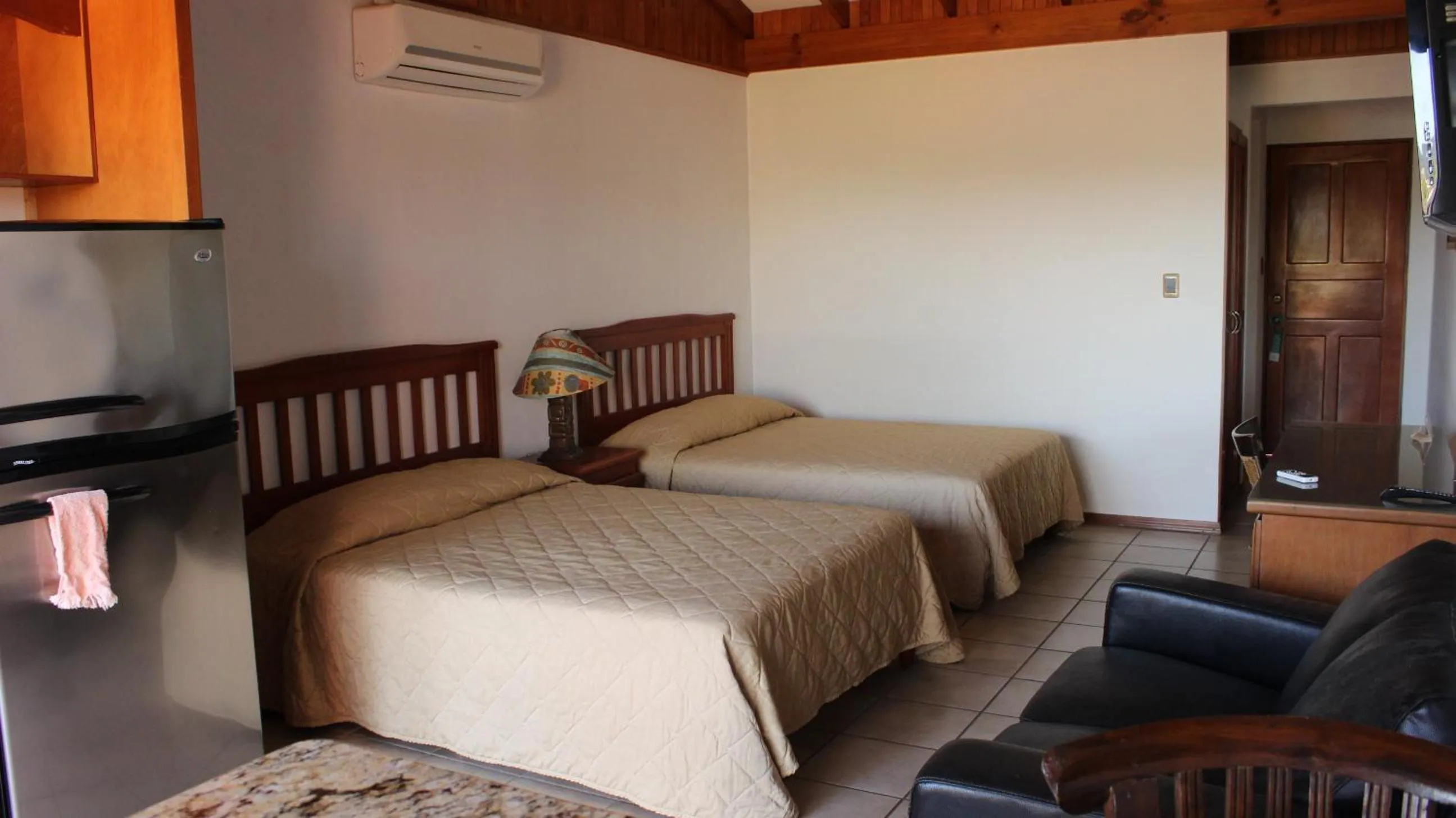 Photo of the whole room, Bed in Flamingo Marina Hotel