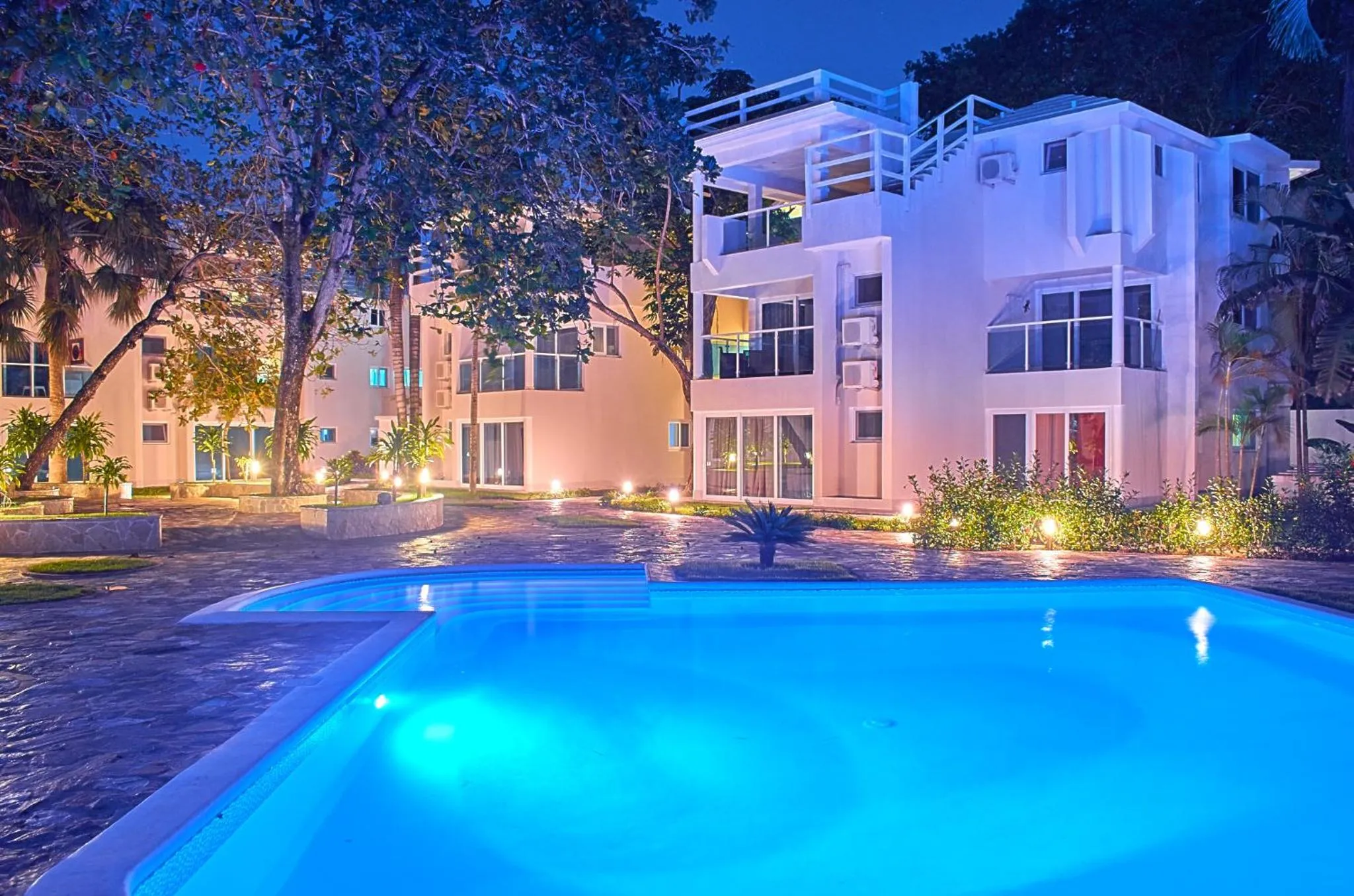 Property building in Tropical Casa Laguna