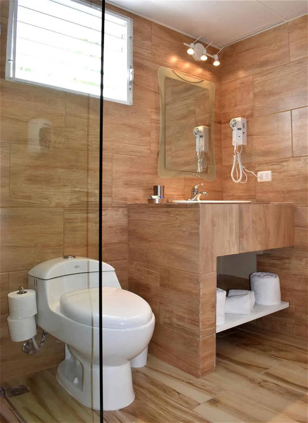 Bathroom in Tropical Casa Laguna