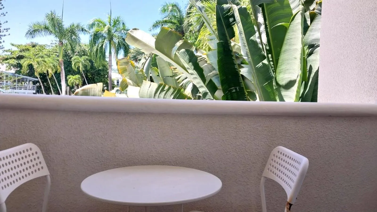 Balcony/Terrace in Tropical Casa Laguna