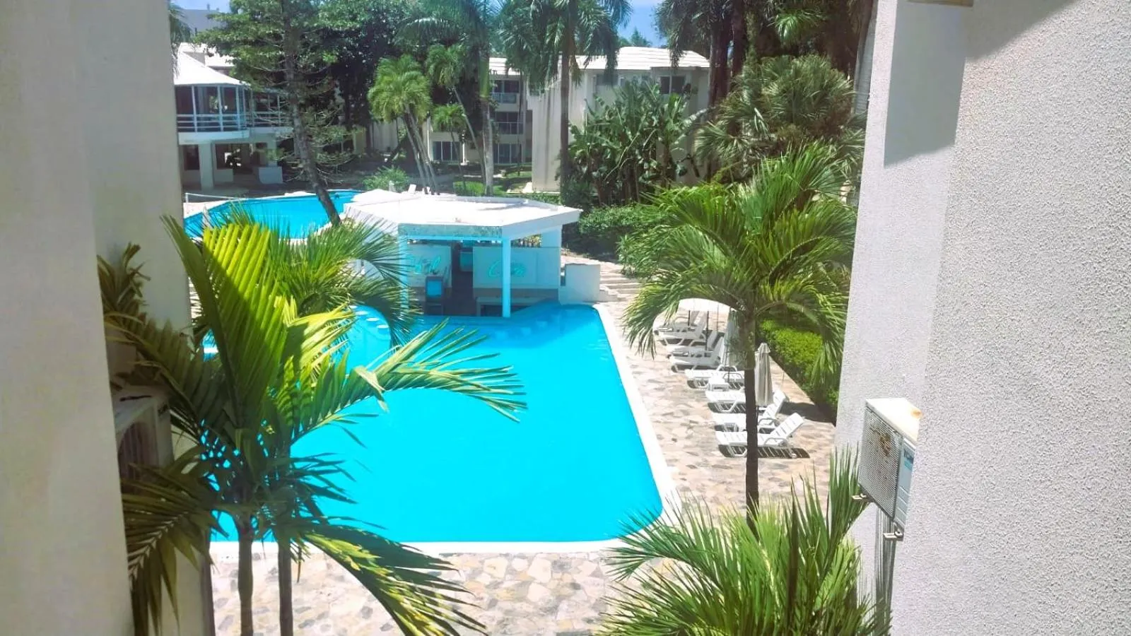 Property building in Tropical Casa Laguna