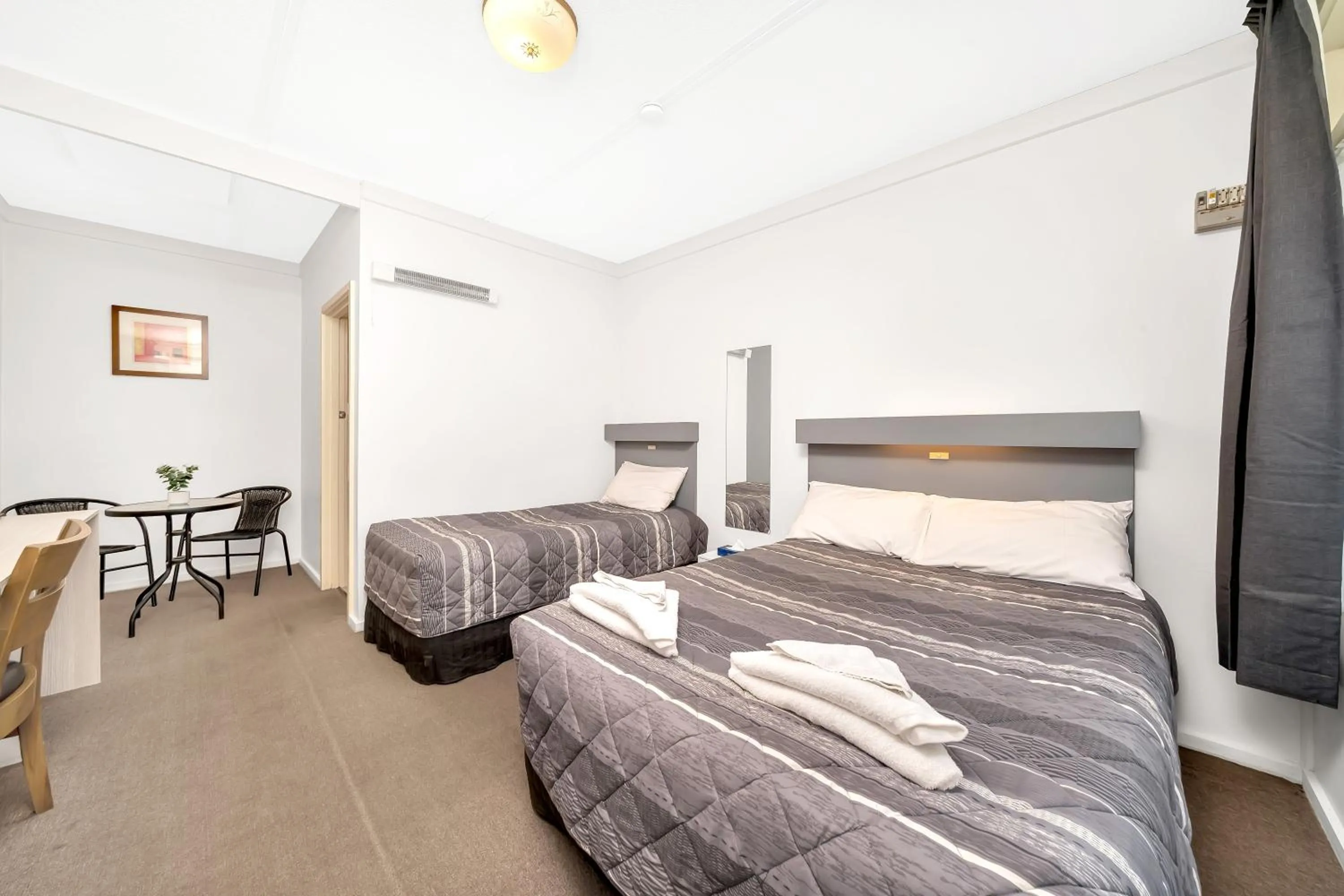 Bed in Central Wangaratta Motel