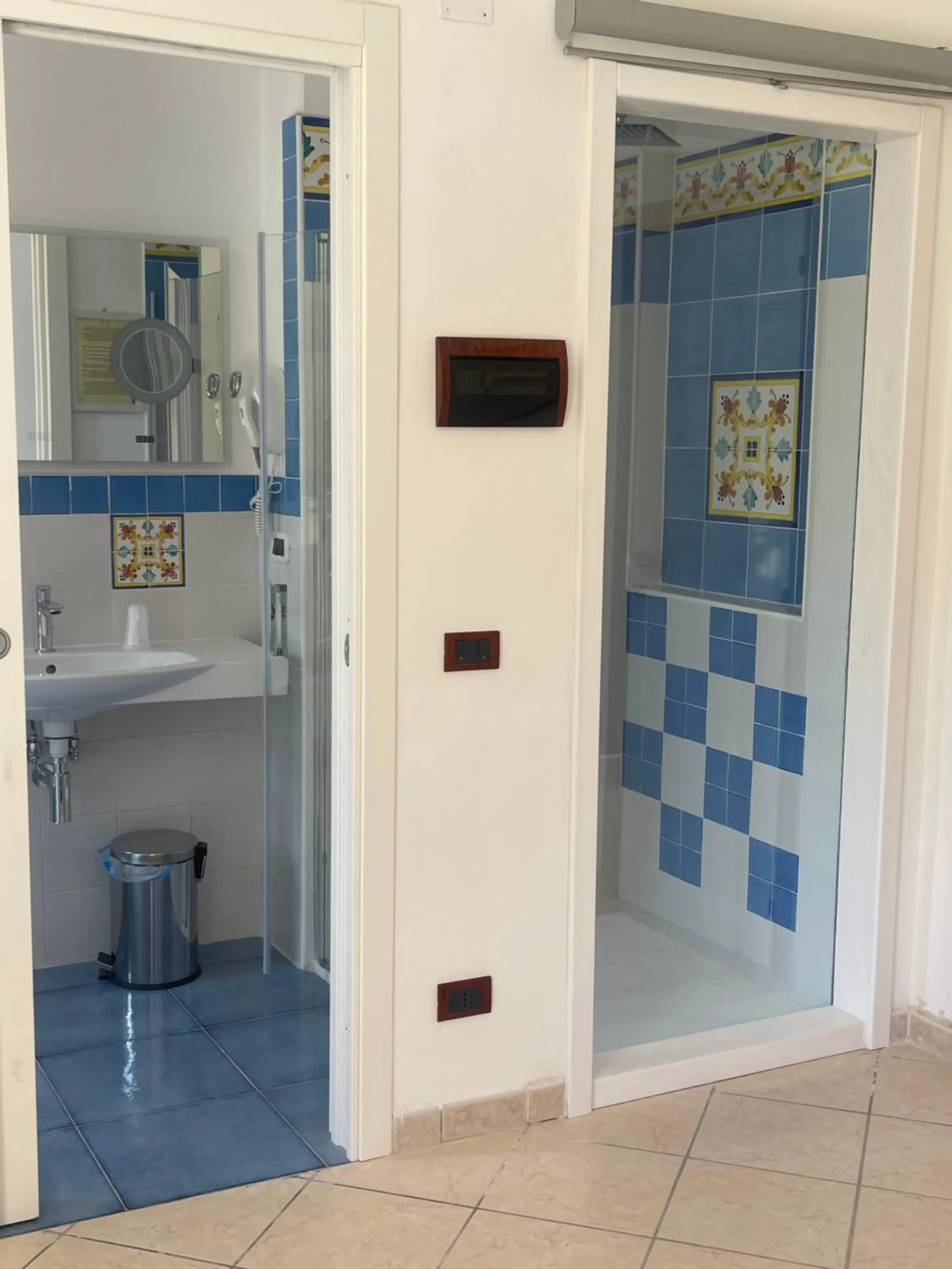 Shower in Hotel Ristorante Colleverde