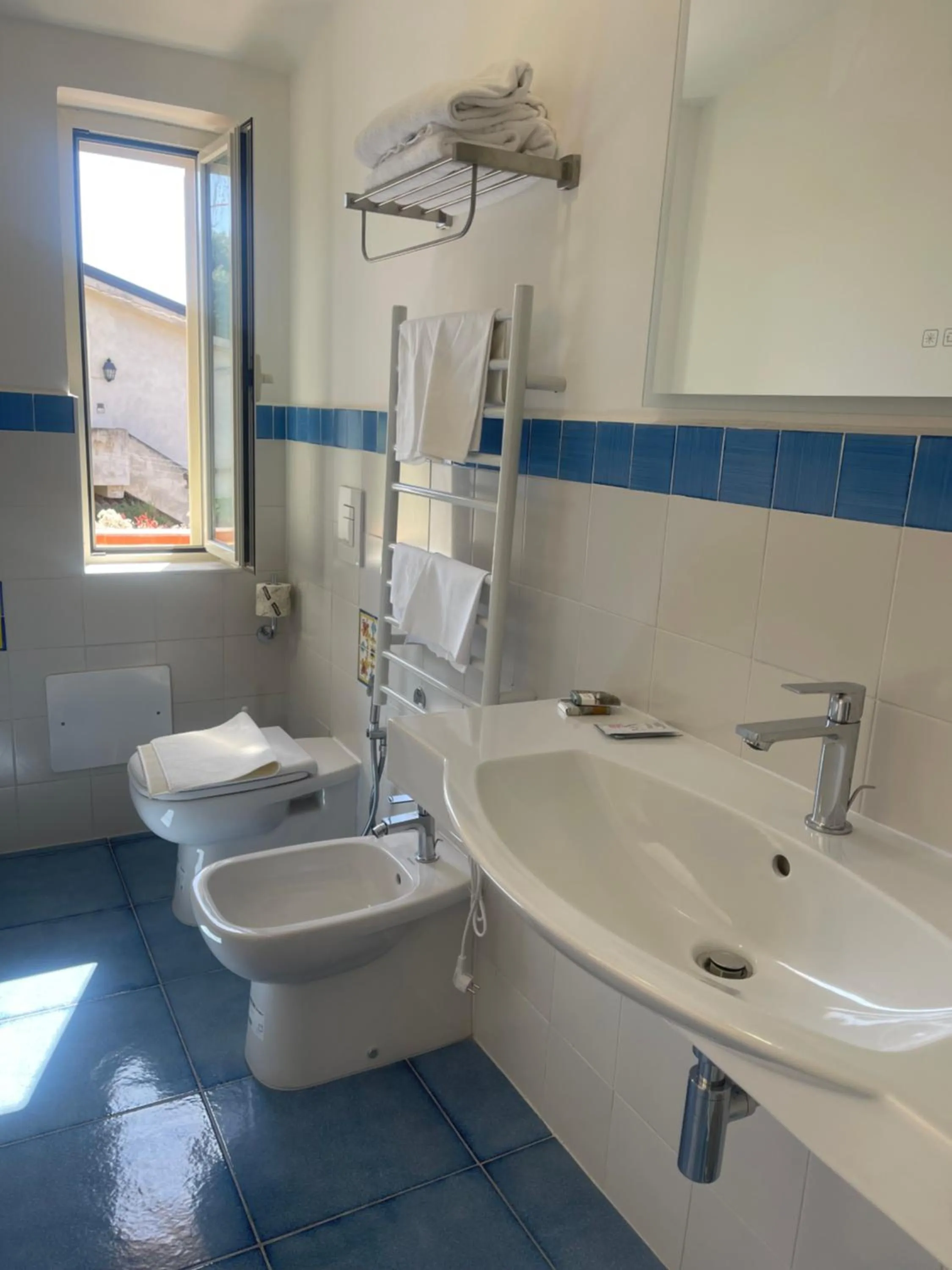 Shower in Hotel Ristorante Colleverde