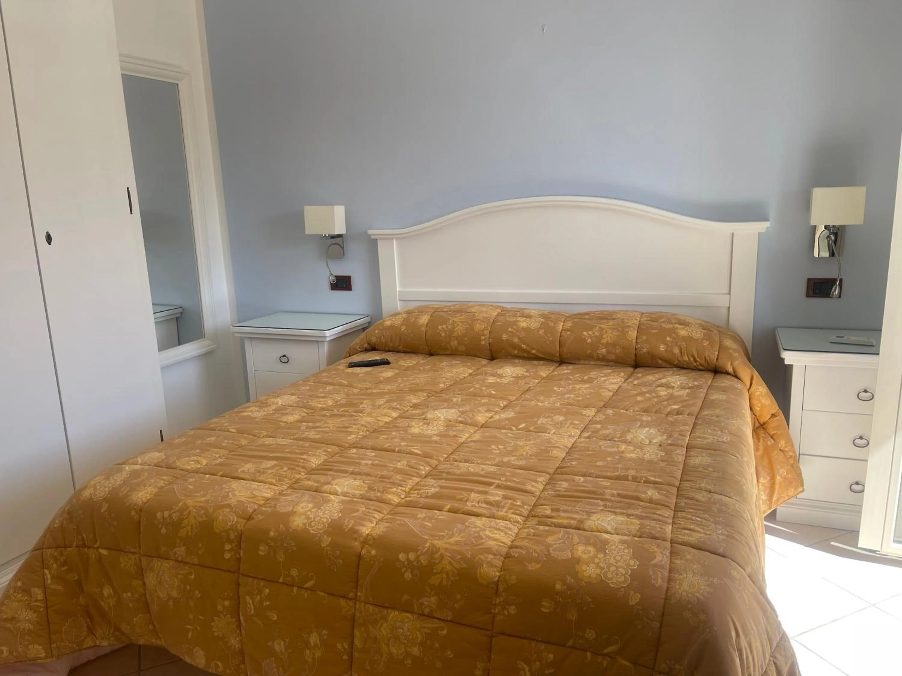 Bed in Hotel Ristorante Colleverde