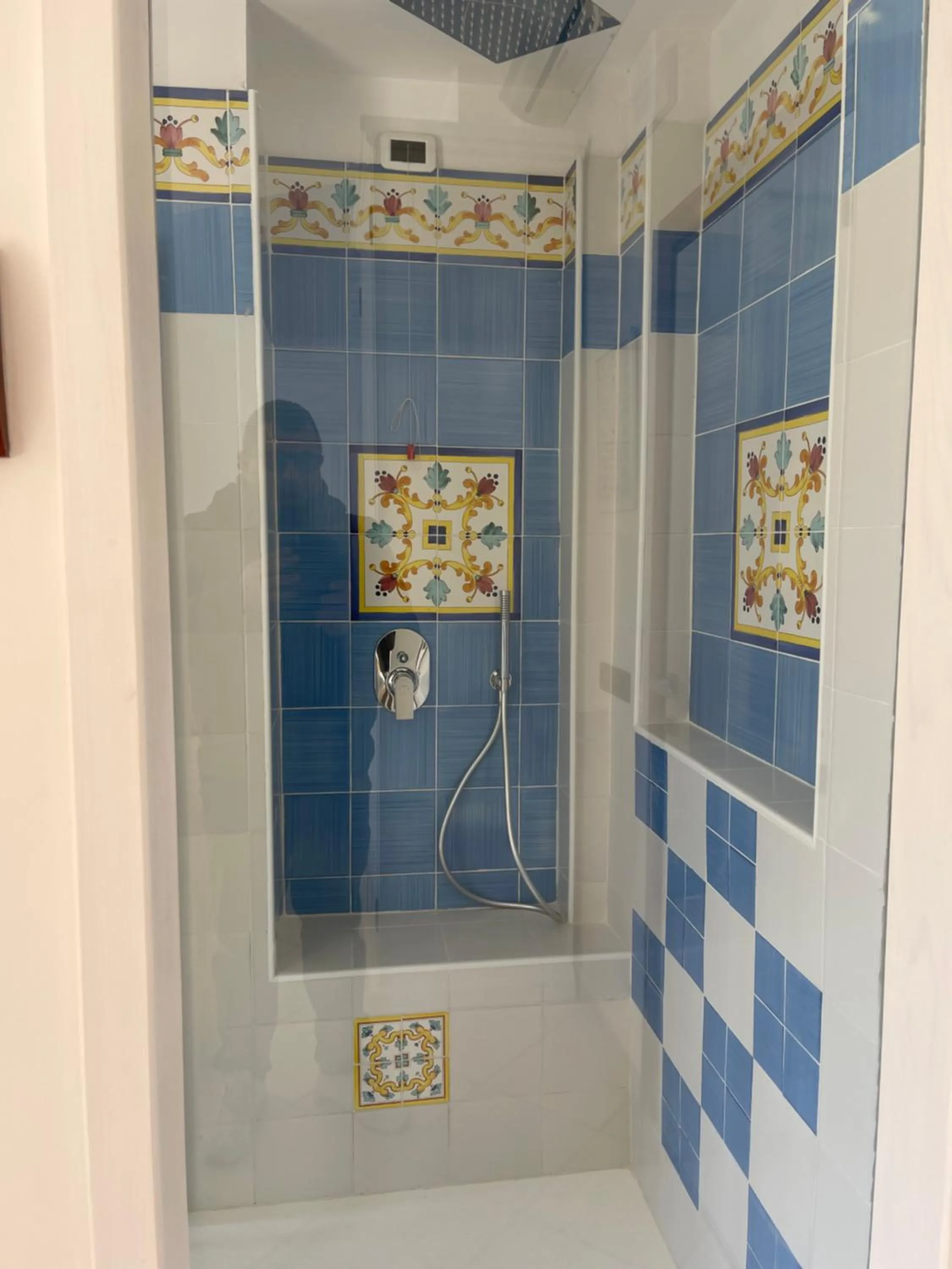 Shower in Hotel Ristorante Colleverde
