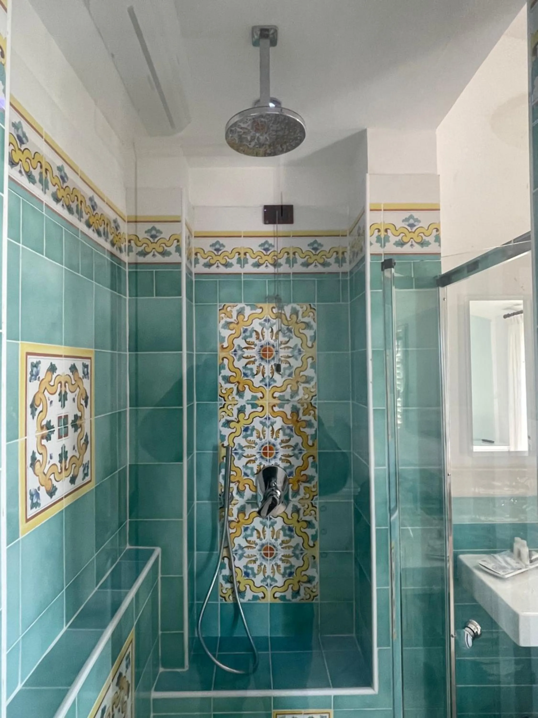 Shower in Hotel Ristorante Colleverde