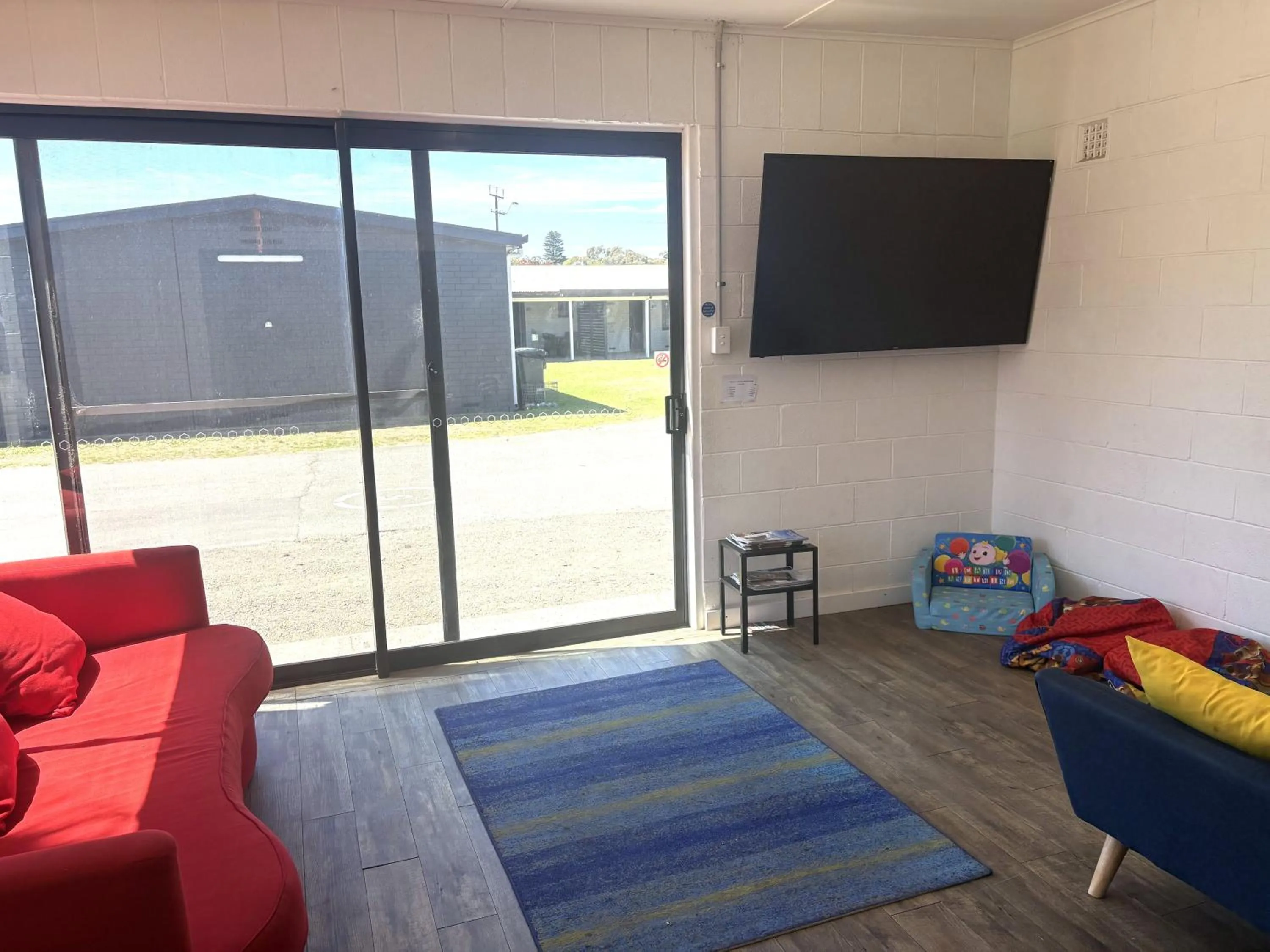 Communal lounge/ TV room in Victor Harbor Holiday Park