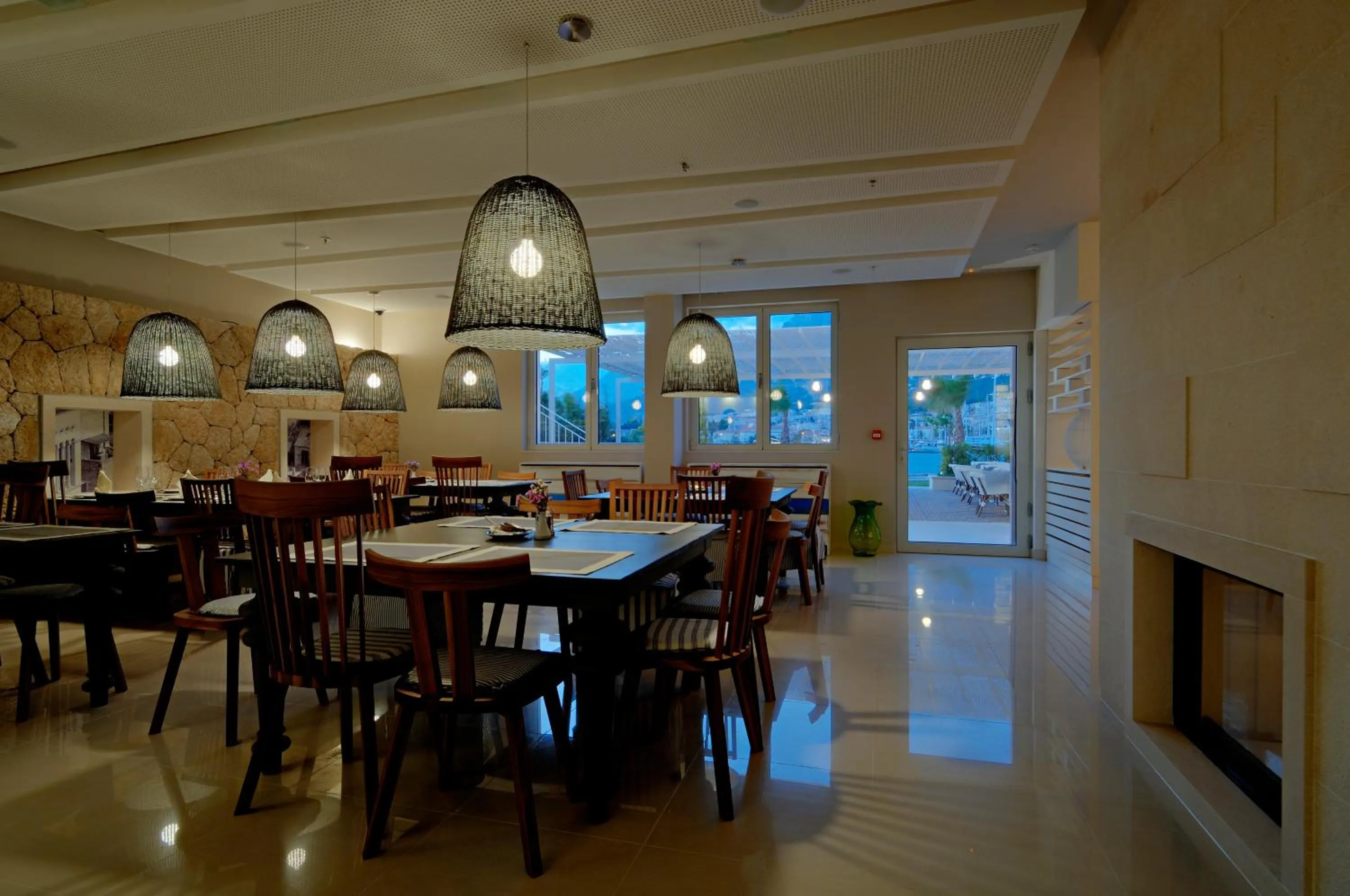 Restaurant/places to eat in Hotel Osejava