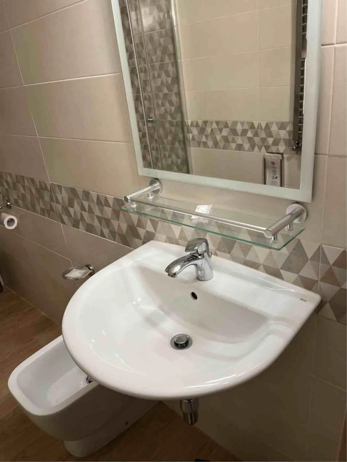 Bathroom in Pisani Hotel