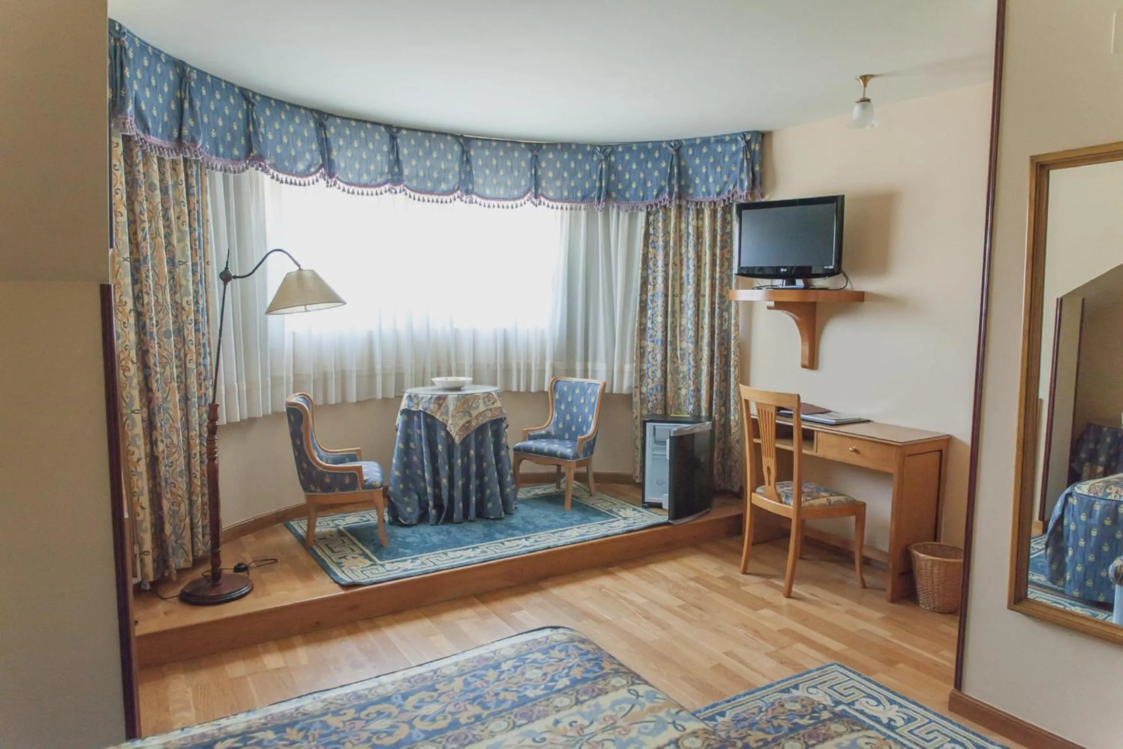 Bedroom, Bed in Hotel y Casona El Carmen