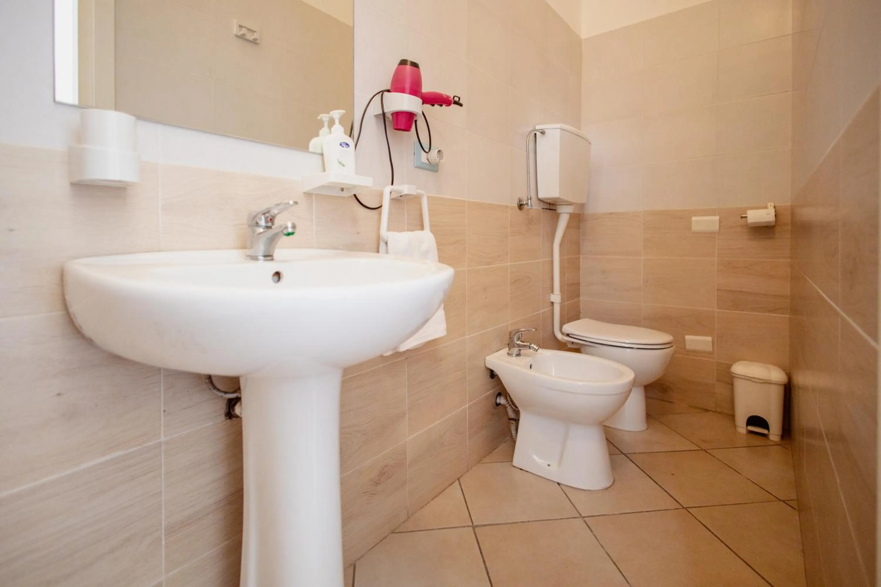 Shower in B&B Toscana