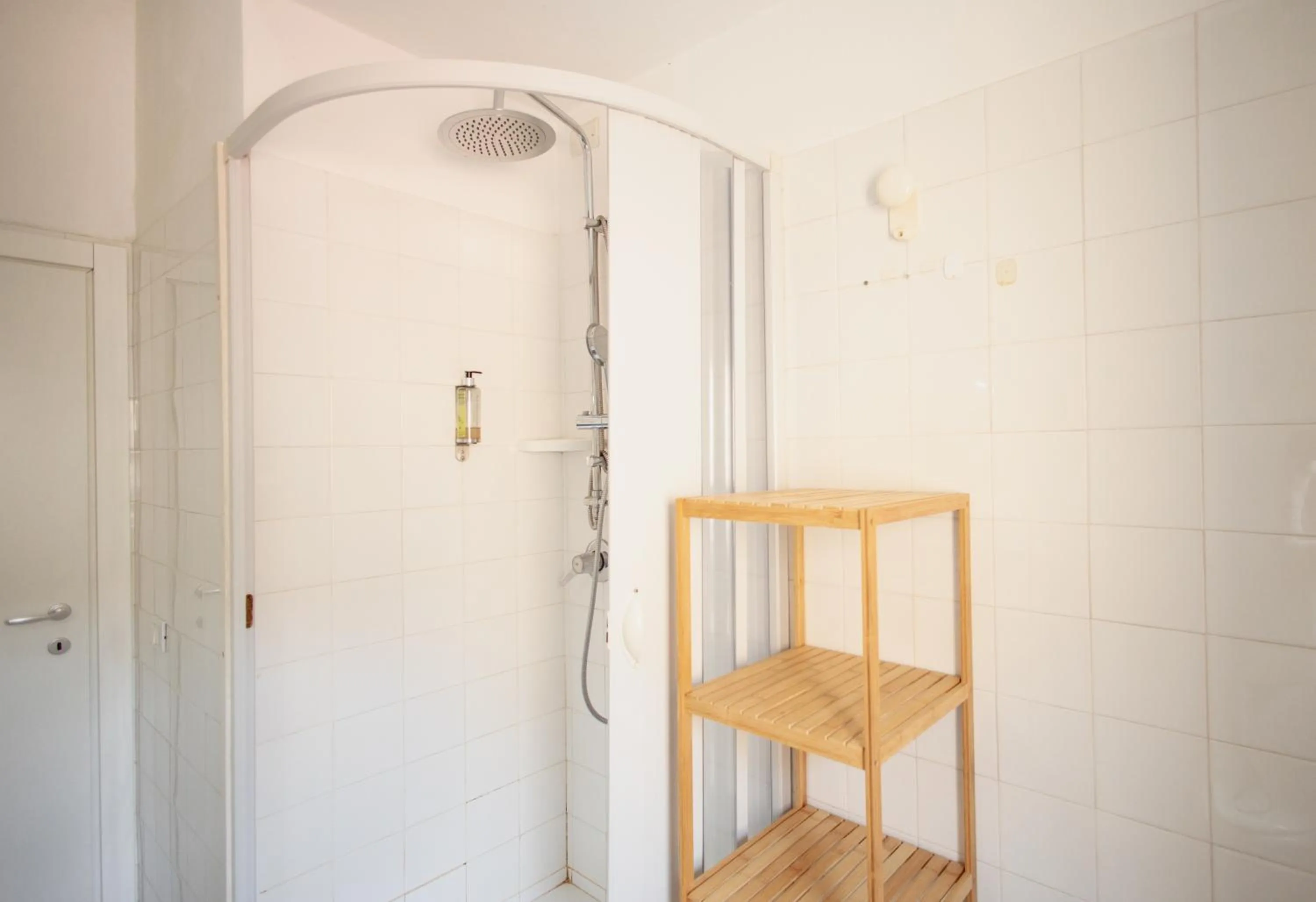 Shower in B&B Toscana