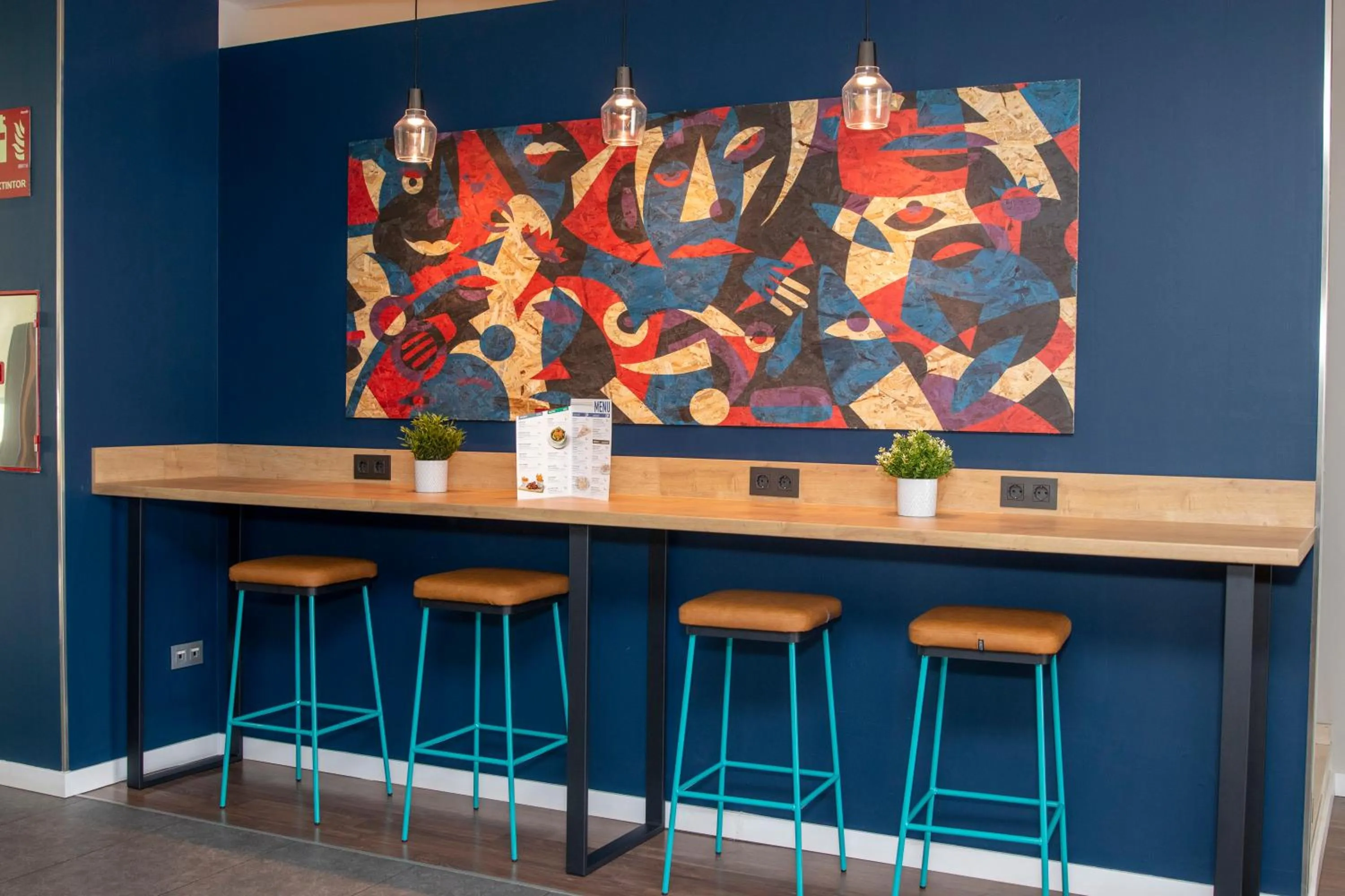 Lounge or bar in Travelodge Málaga Airport