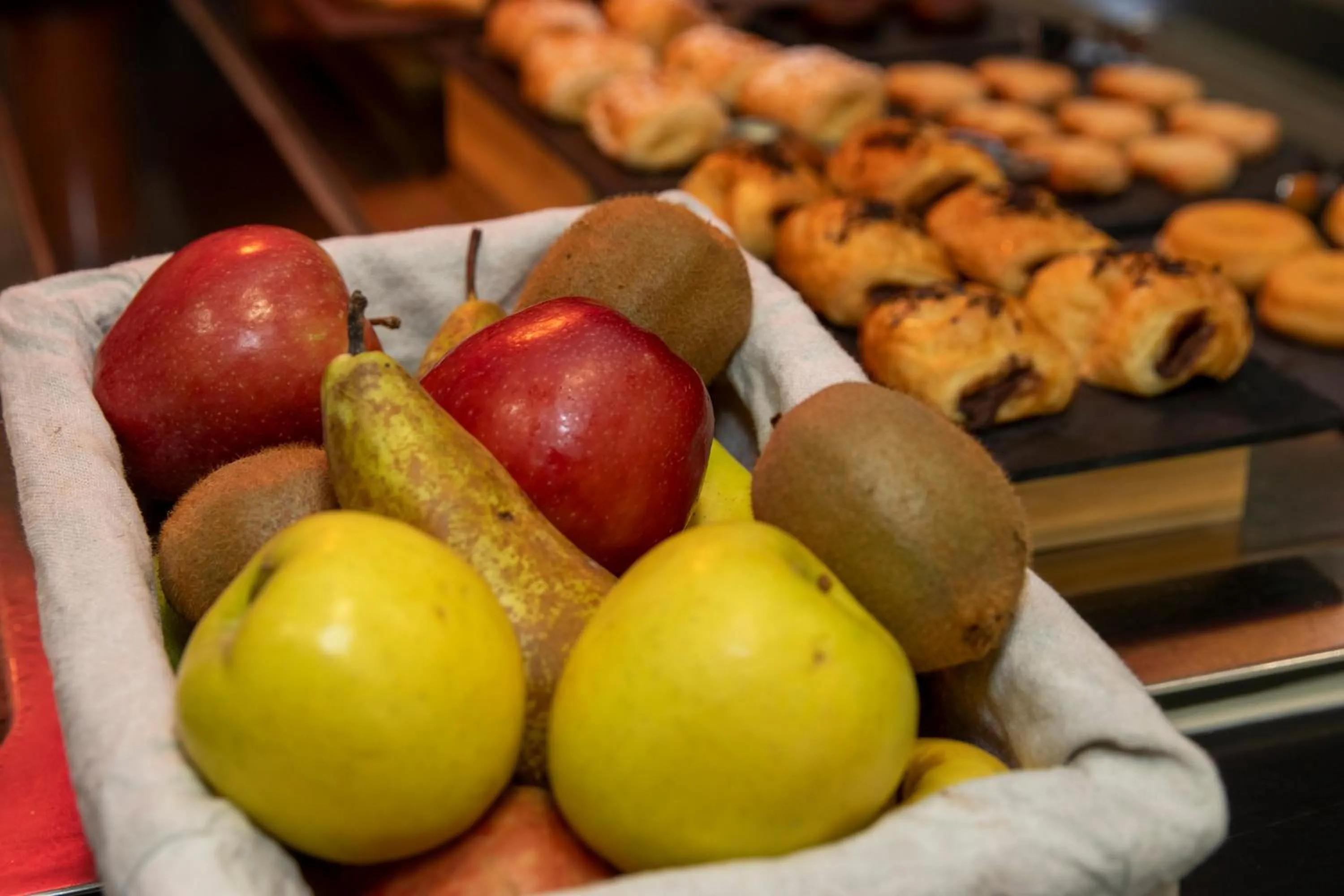 Buffet breakfast in Travelodge Málaga Airport