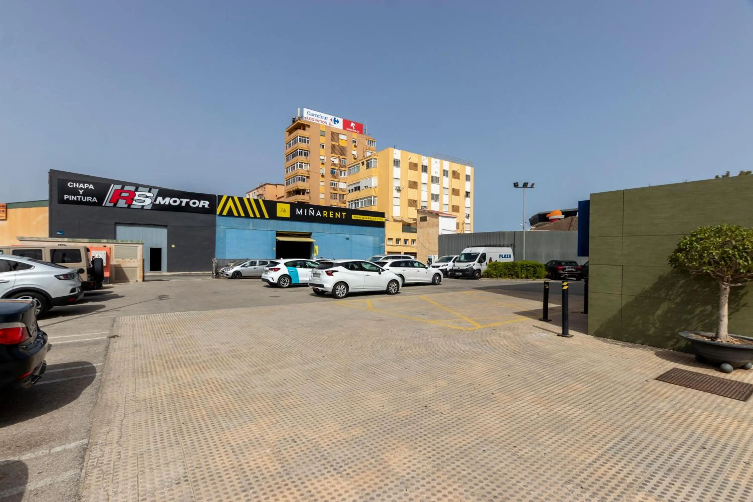 Parking in Travelodge Málaga Airport