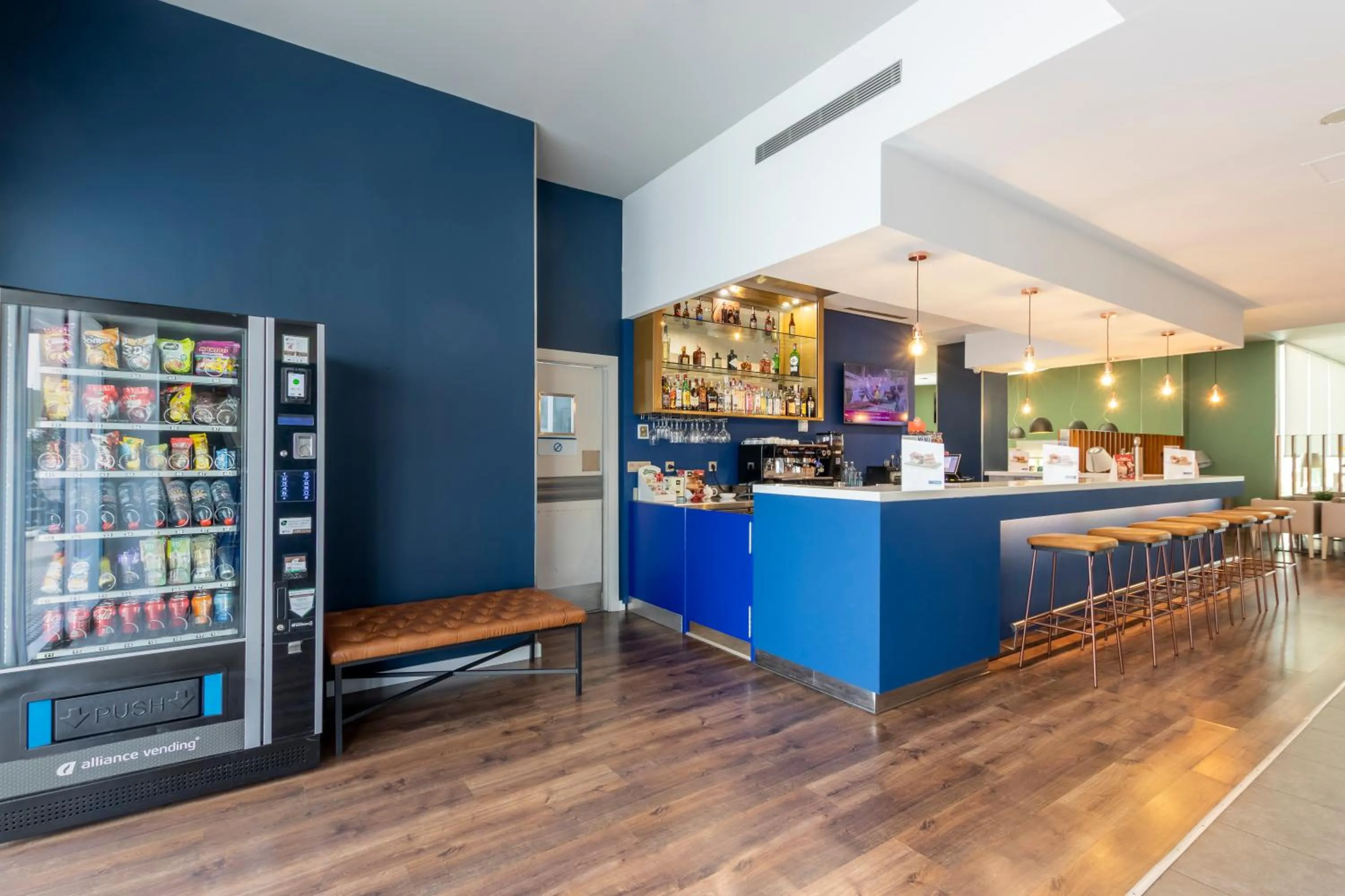 Lounge or bar in Travelodge Málaga Airport