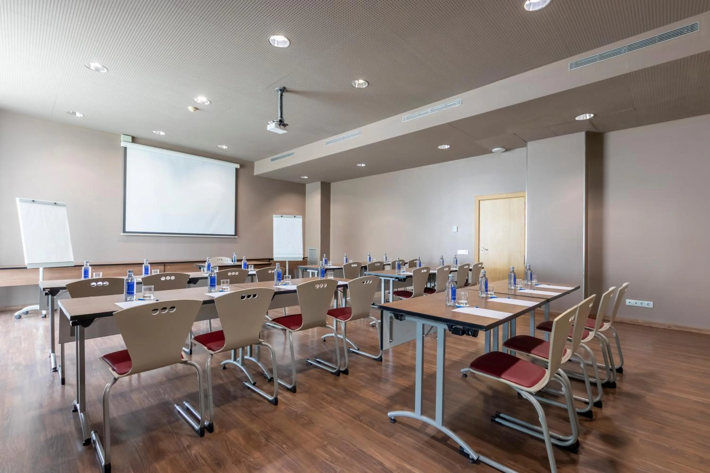 Meeting/conference room in Travelodge Málaga Airport