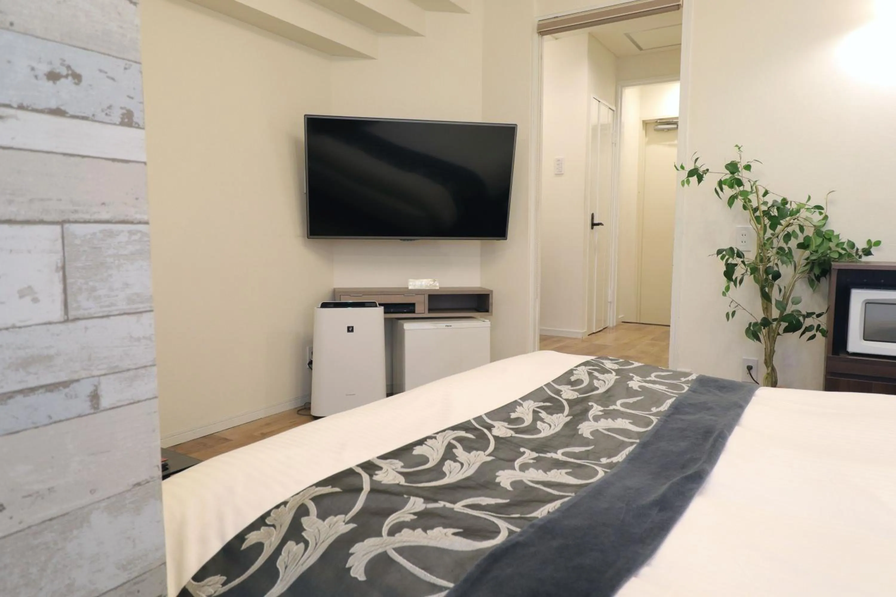 Photo of the whole room, Bed in Spa & HOTEL La fontaine