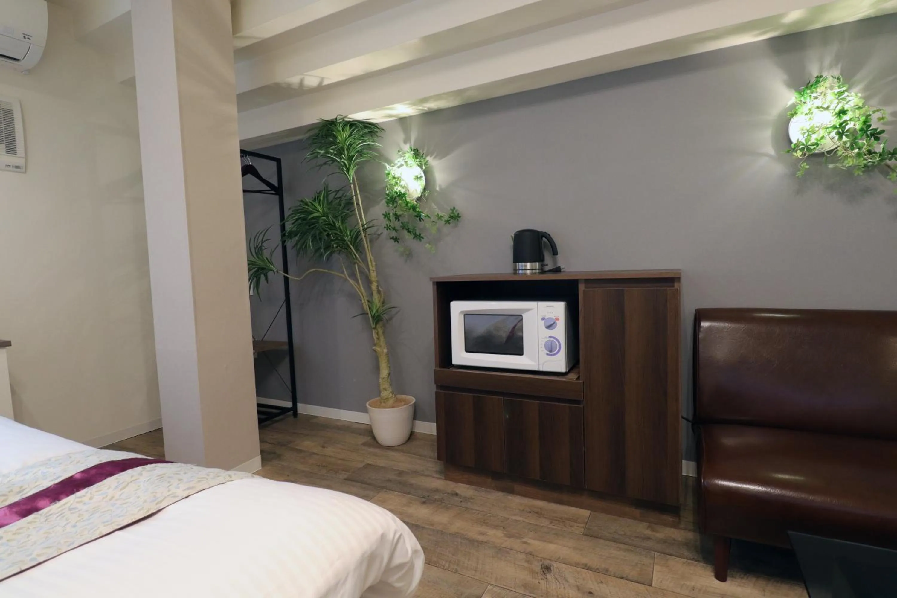 Photo of the whole room, Bed in Spa & HOTEL La fontaine