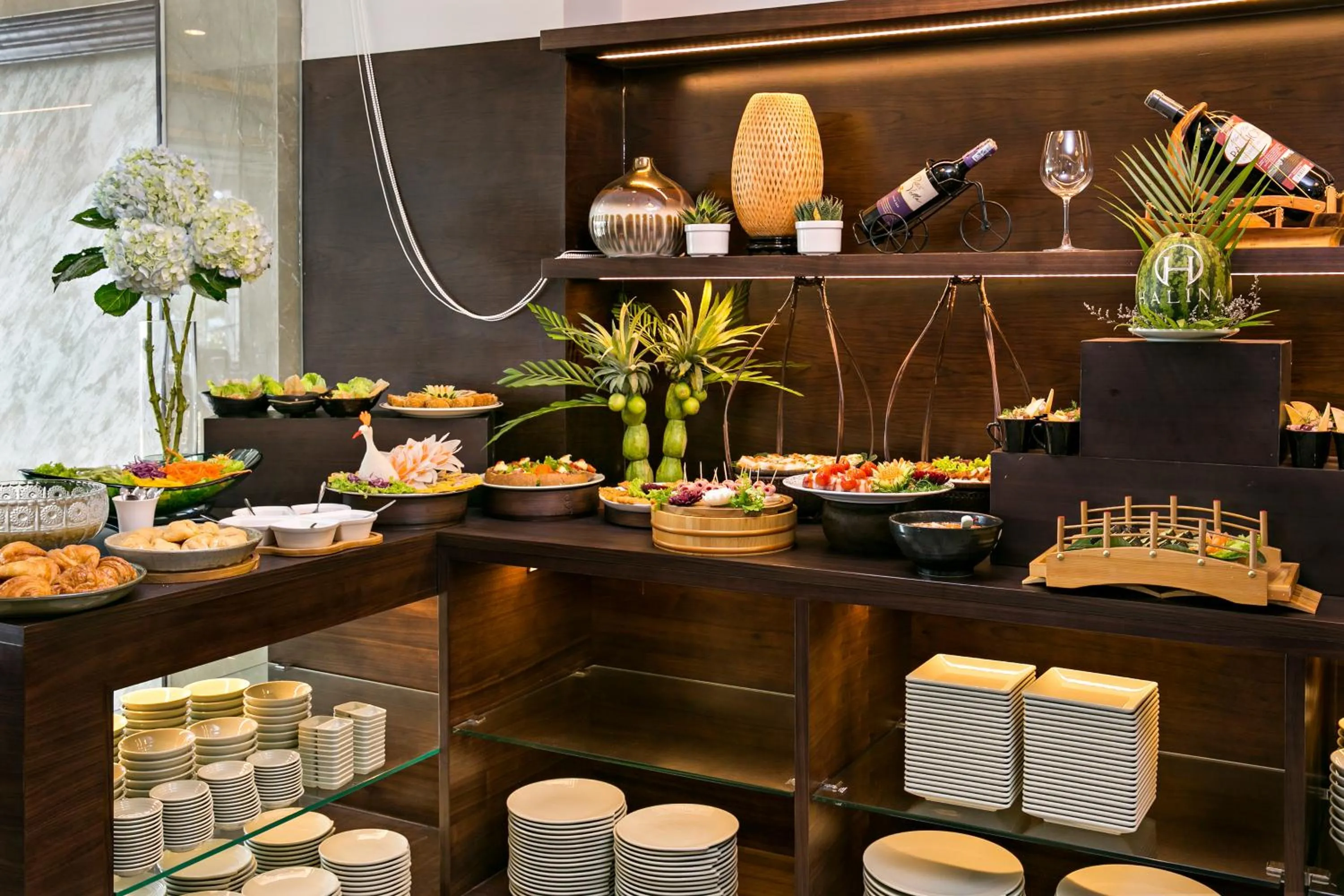 Buffet breakfast in Halina Hotel and Apartment