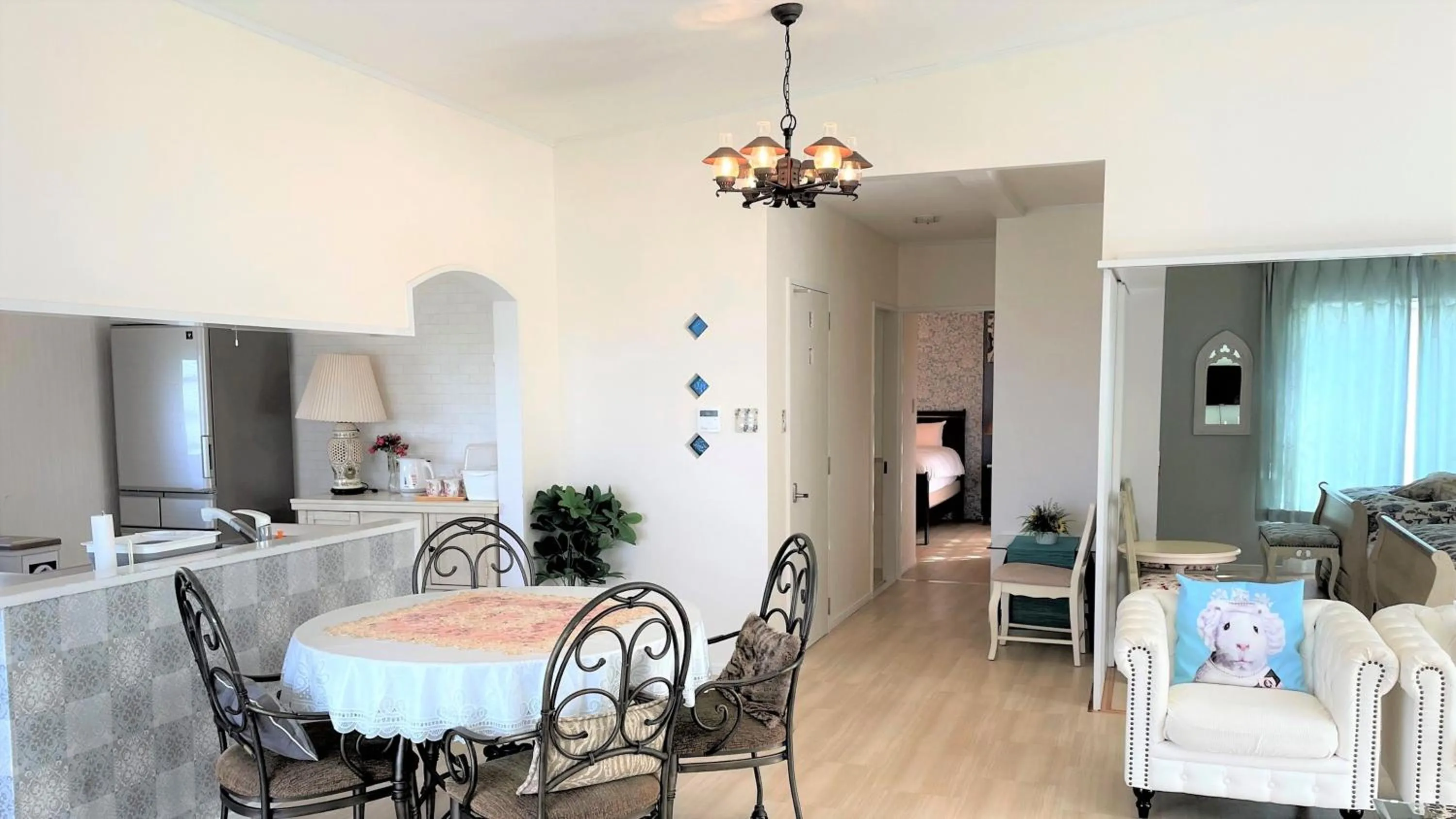 Dining area in Rose Terrace Bise